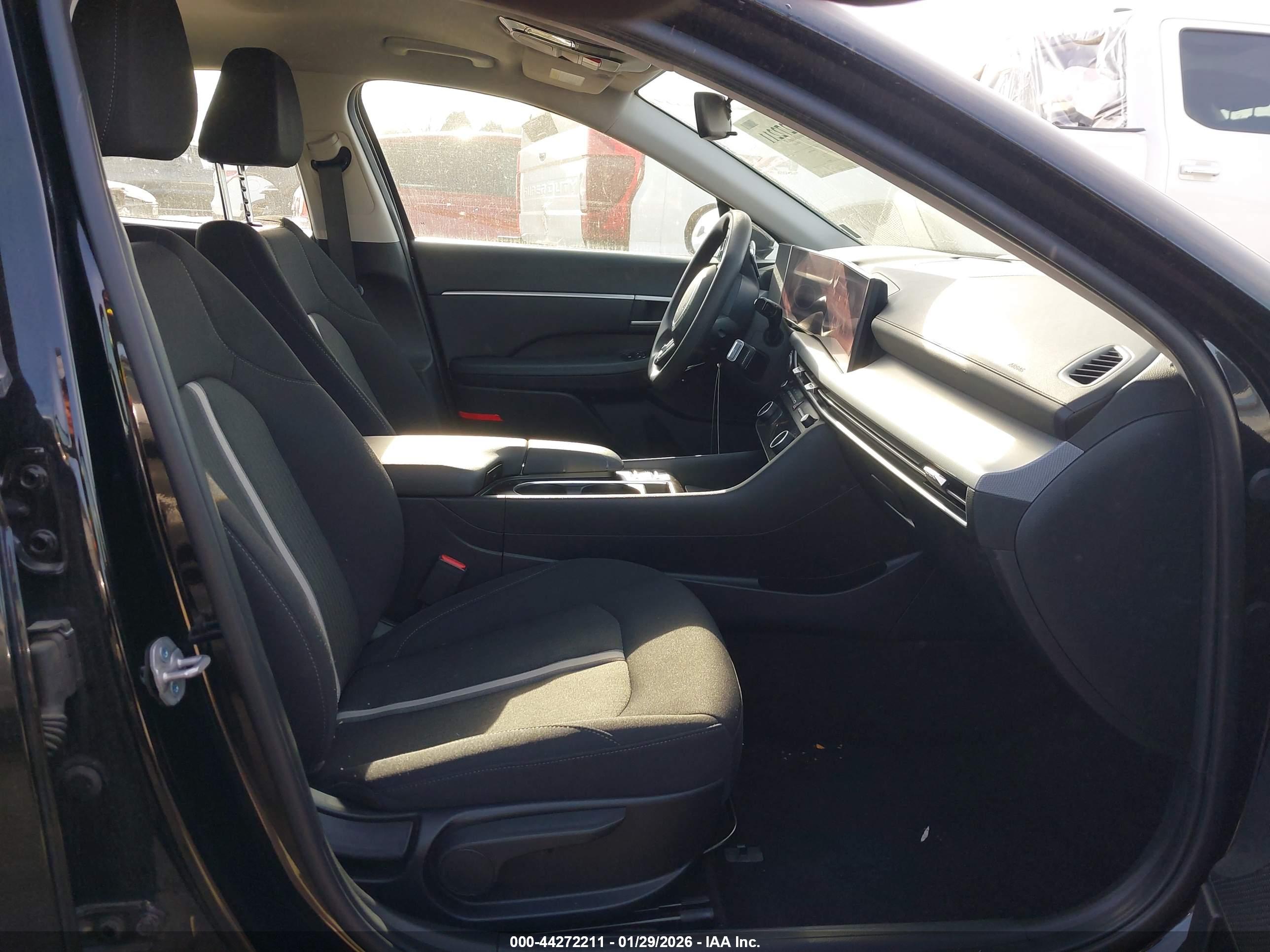 HYUNDAI SONATA image 5