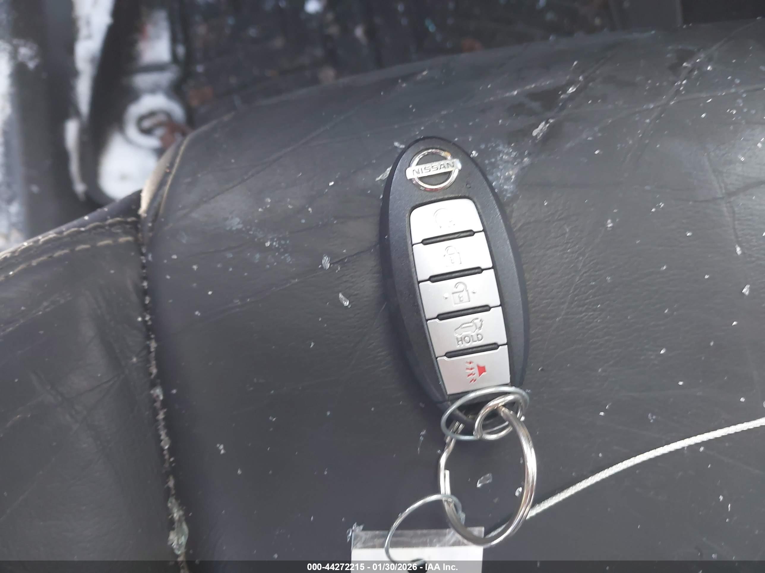 NISSAN ROGUE image 11