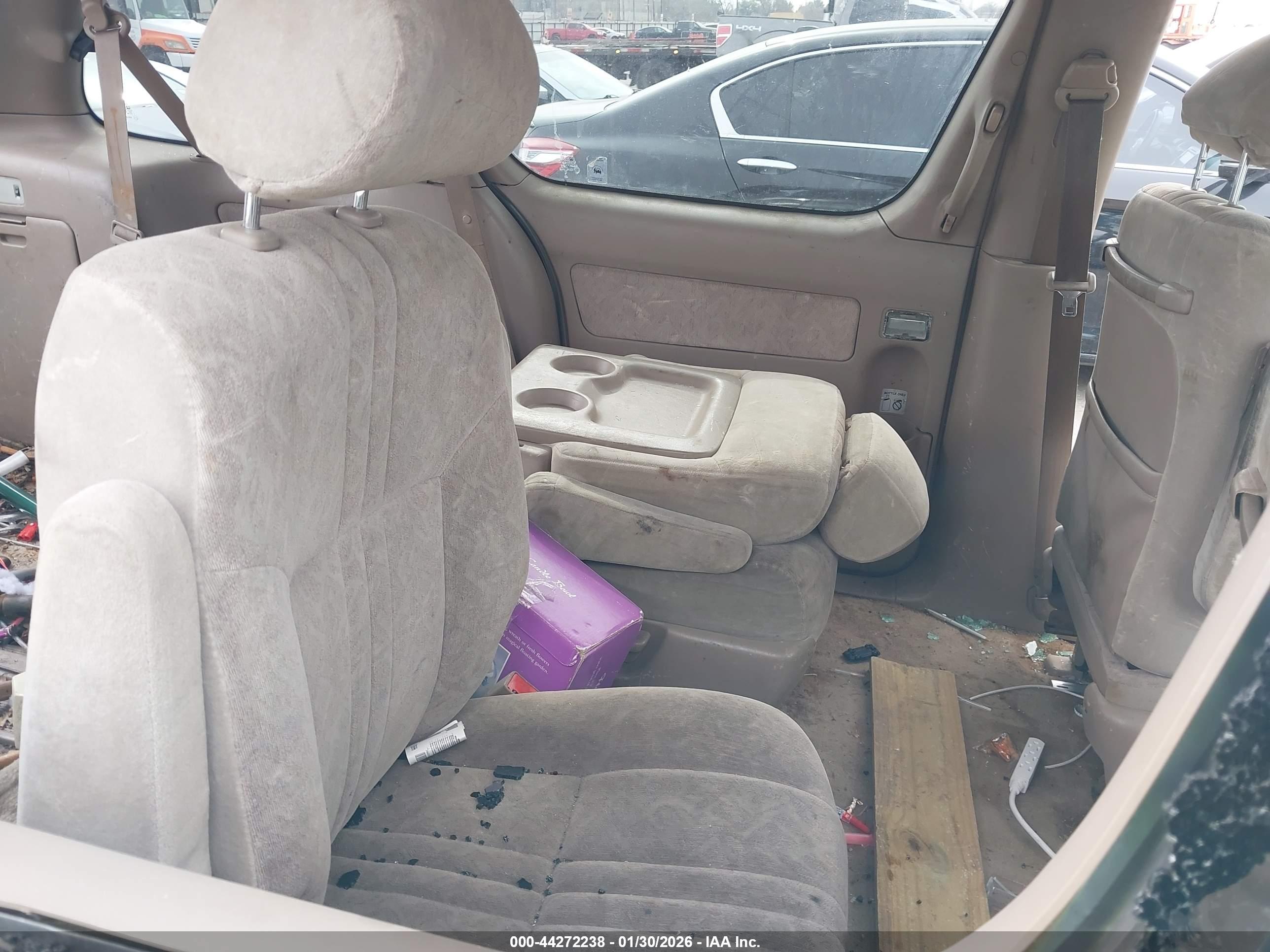 TOYOTA SIENNA image 8