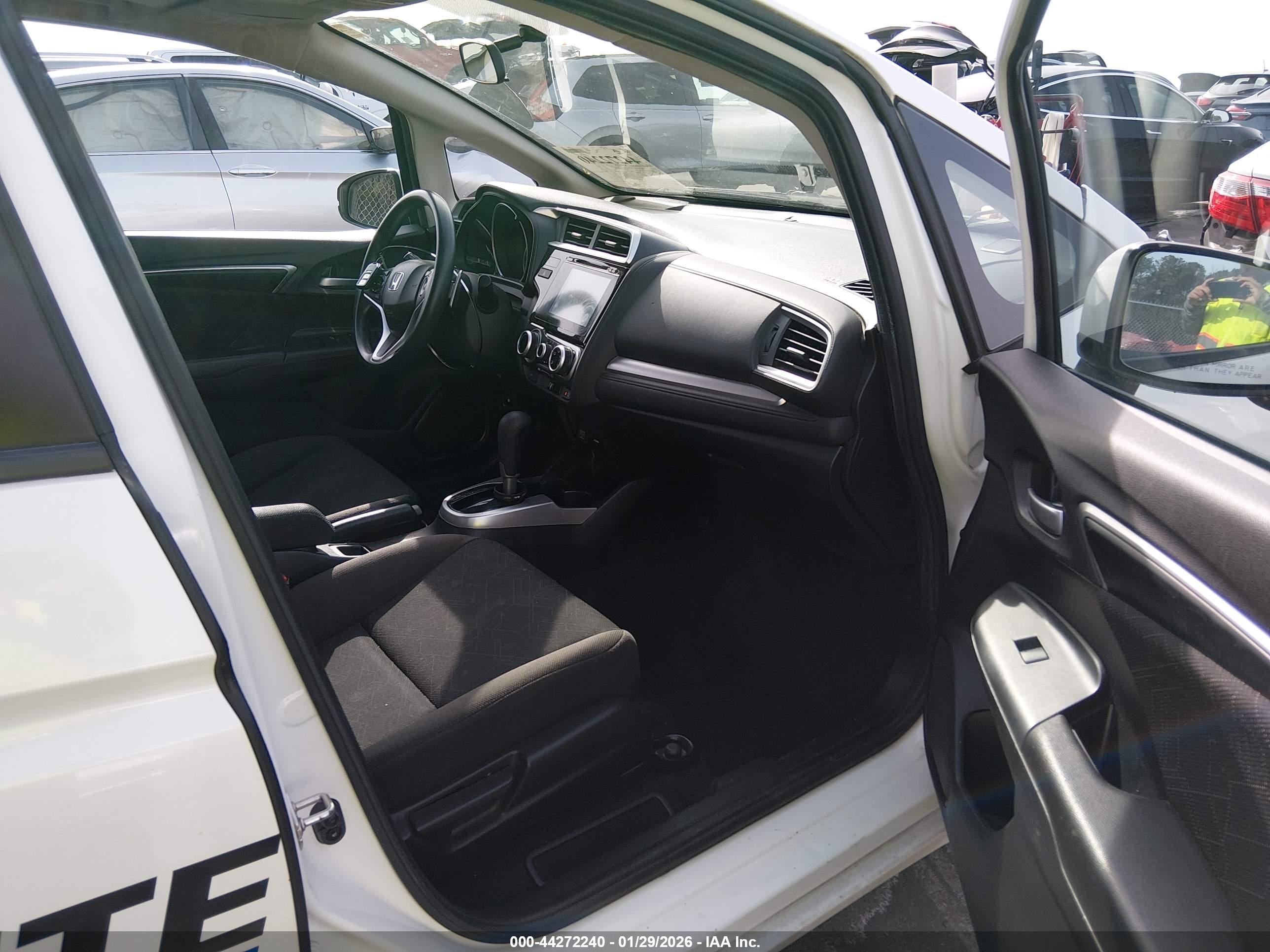 HONDA FIT image 5