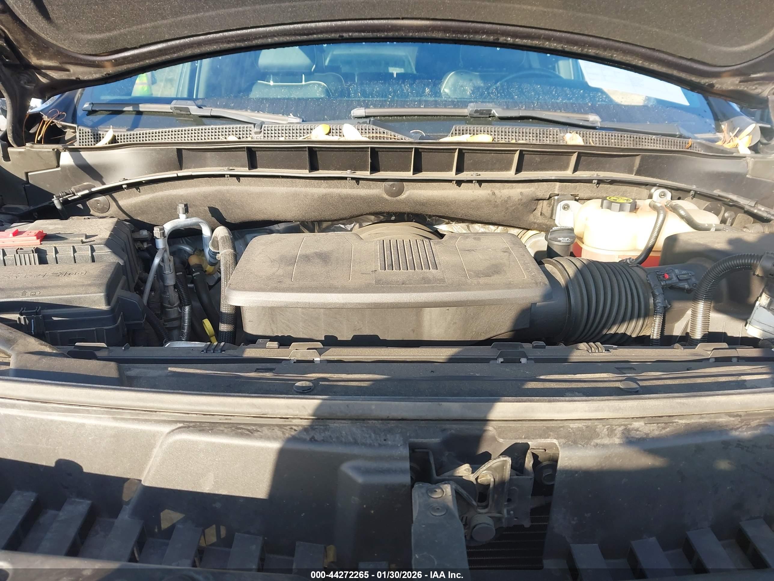 CHEVROLET SUBURBAN image 10