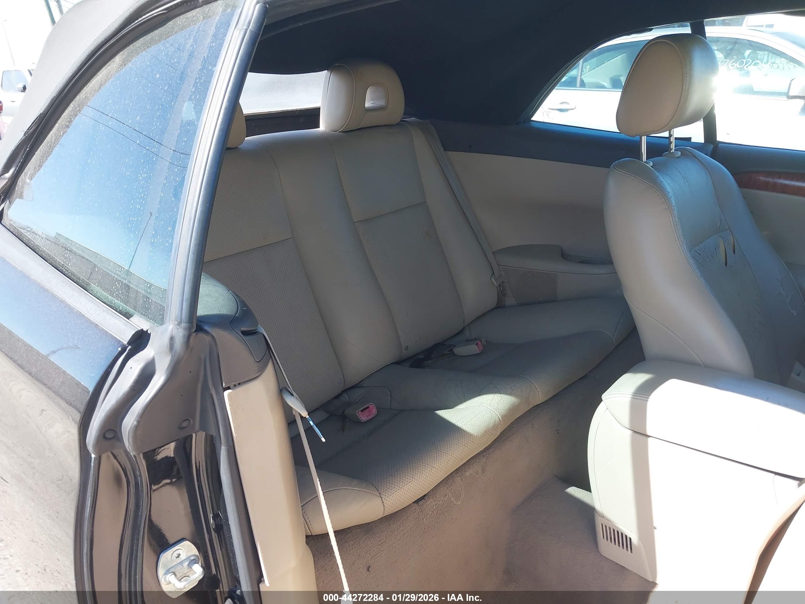 TOYOTA CAMRY image 8
