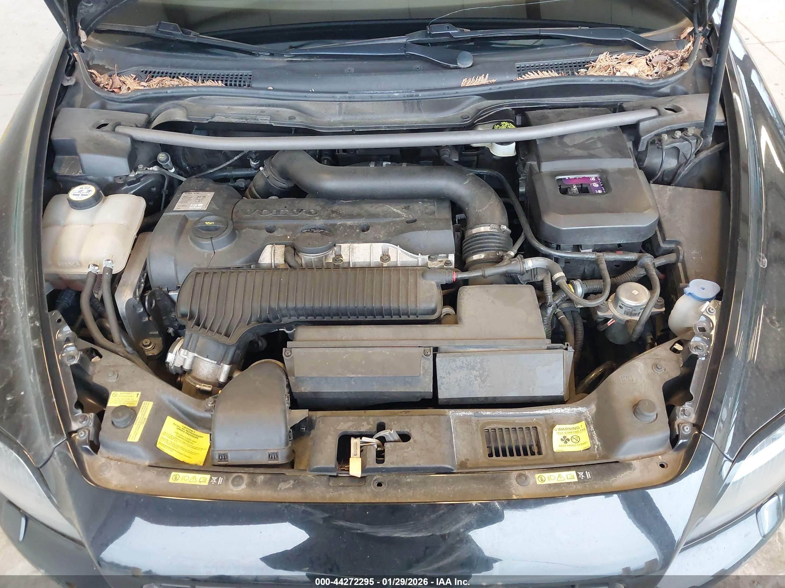 VOLVO C70 image 10