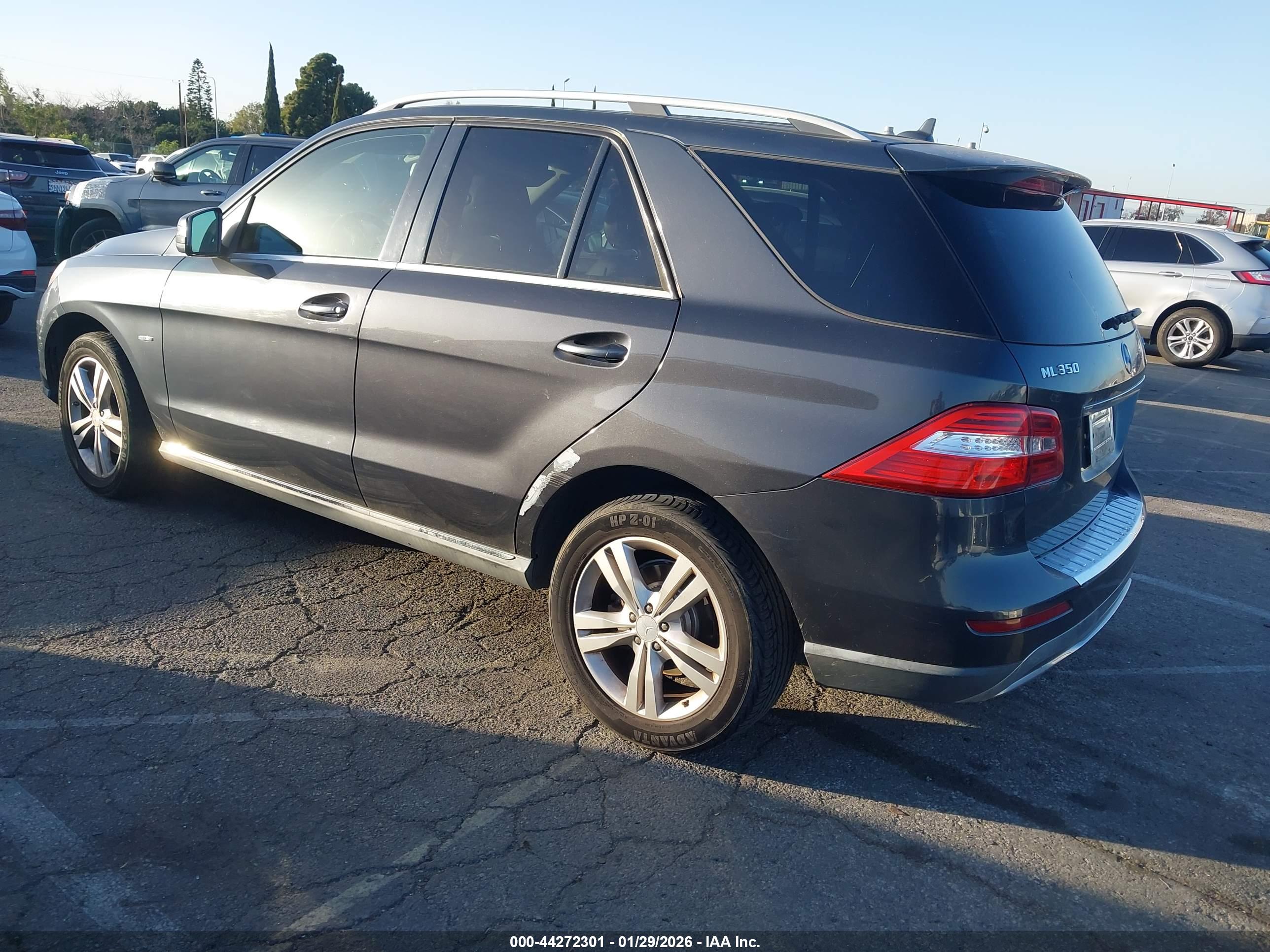 MERCEDES-BENZ ML image 3