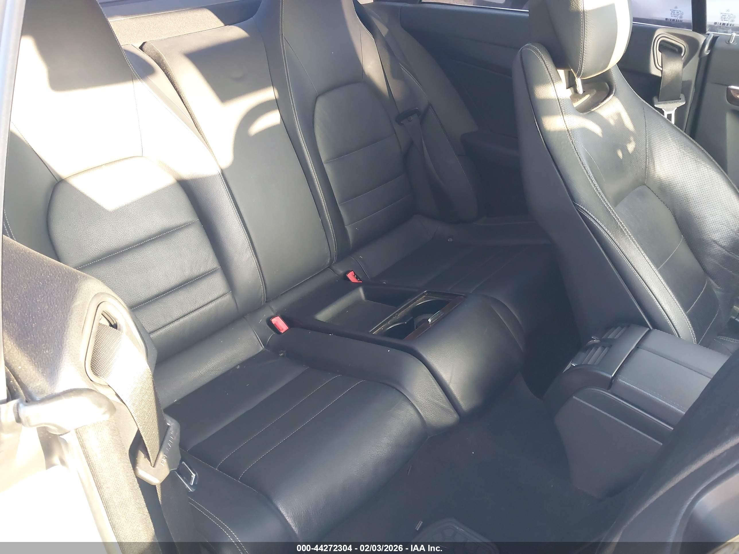 MERCEDES-BENZ E image 8