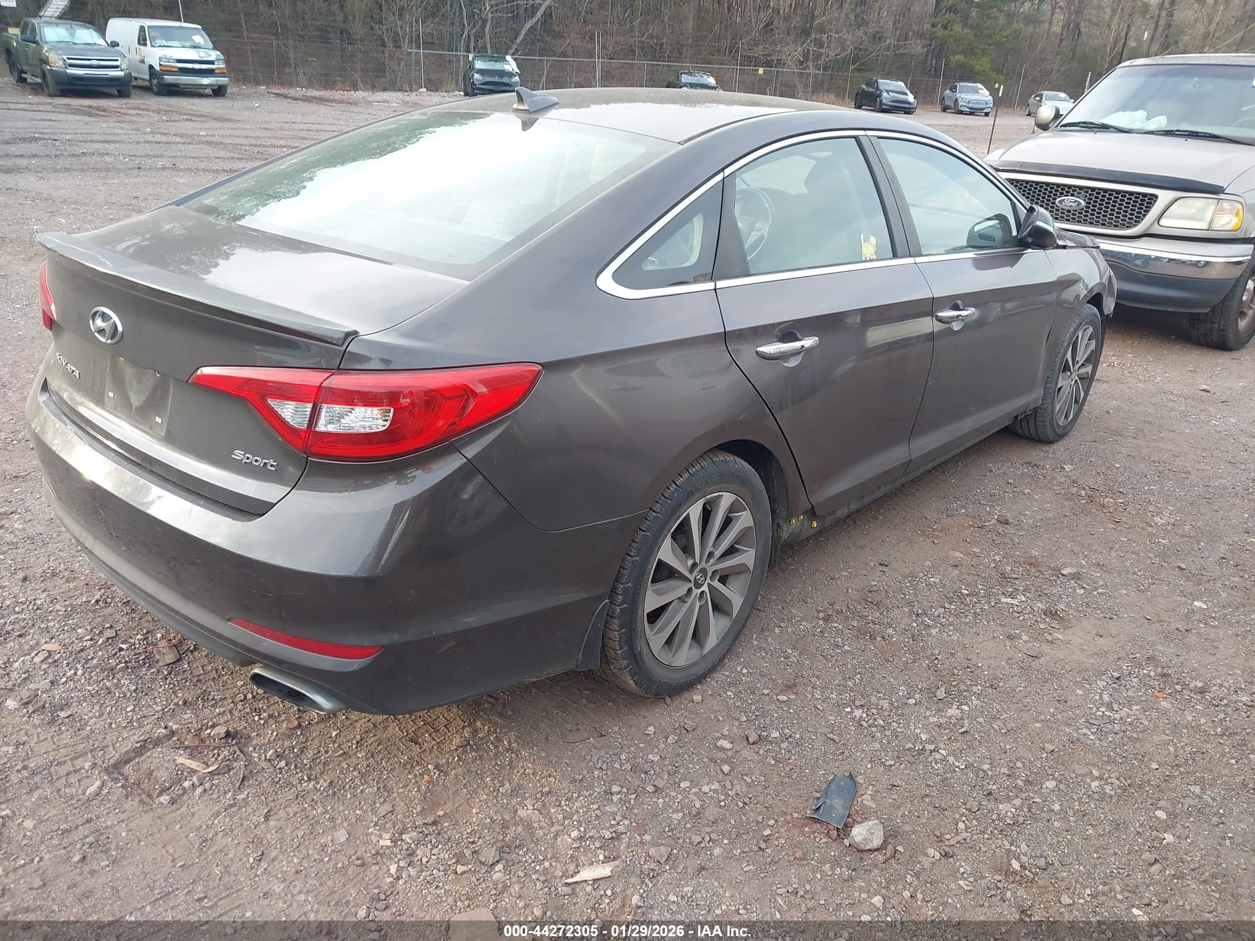 HYUNDAI SONATA image 4