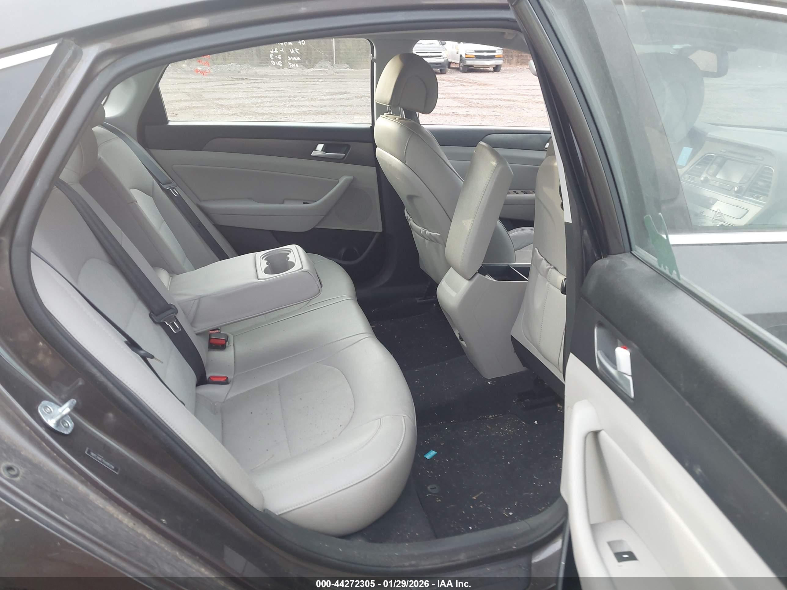HYUNDAI SONATA image 8