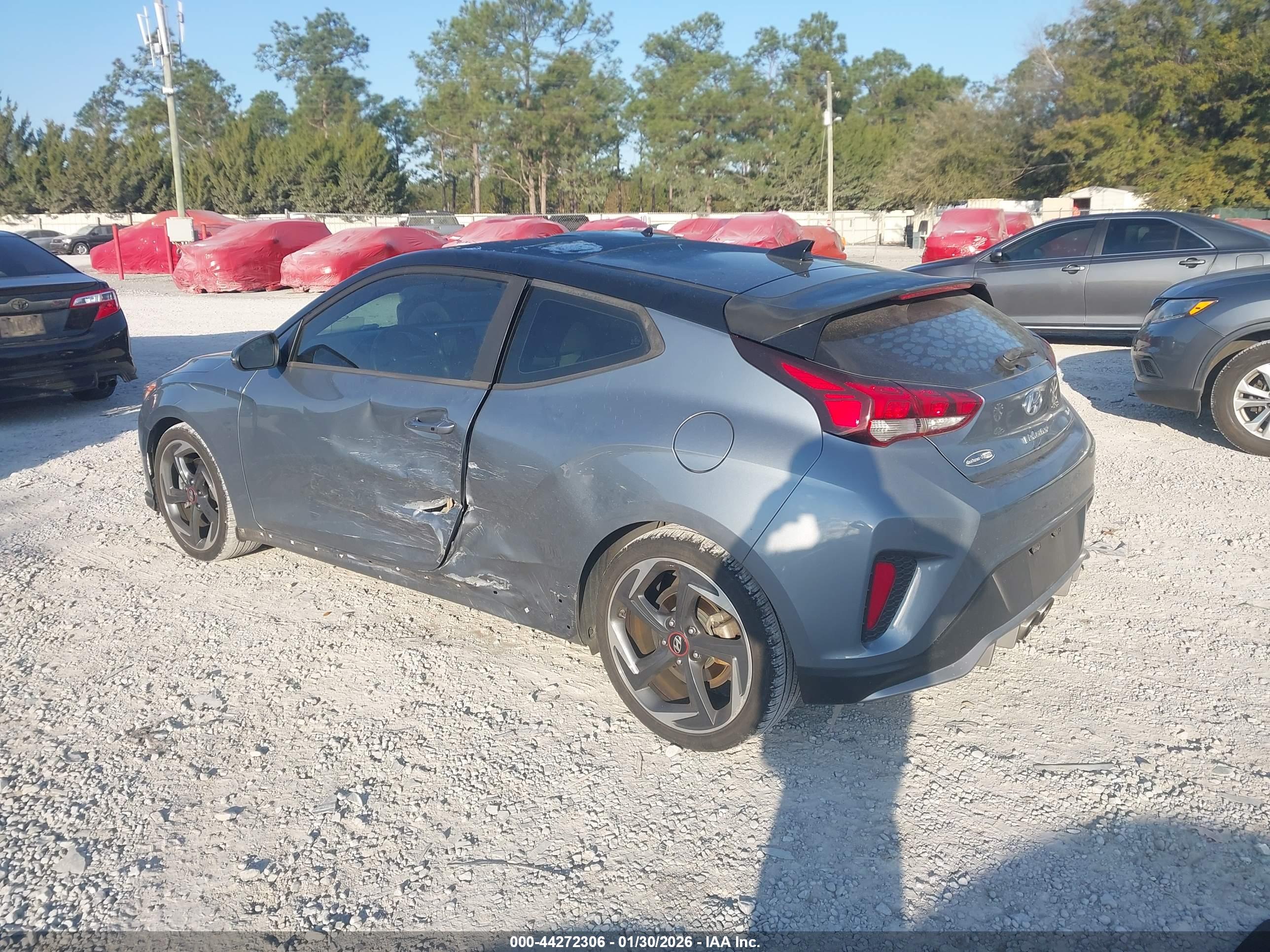 HYUNDAI VELOSTER image 3