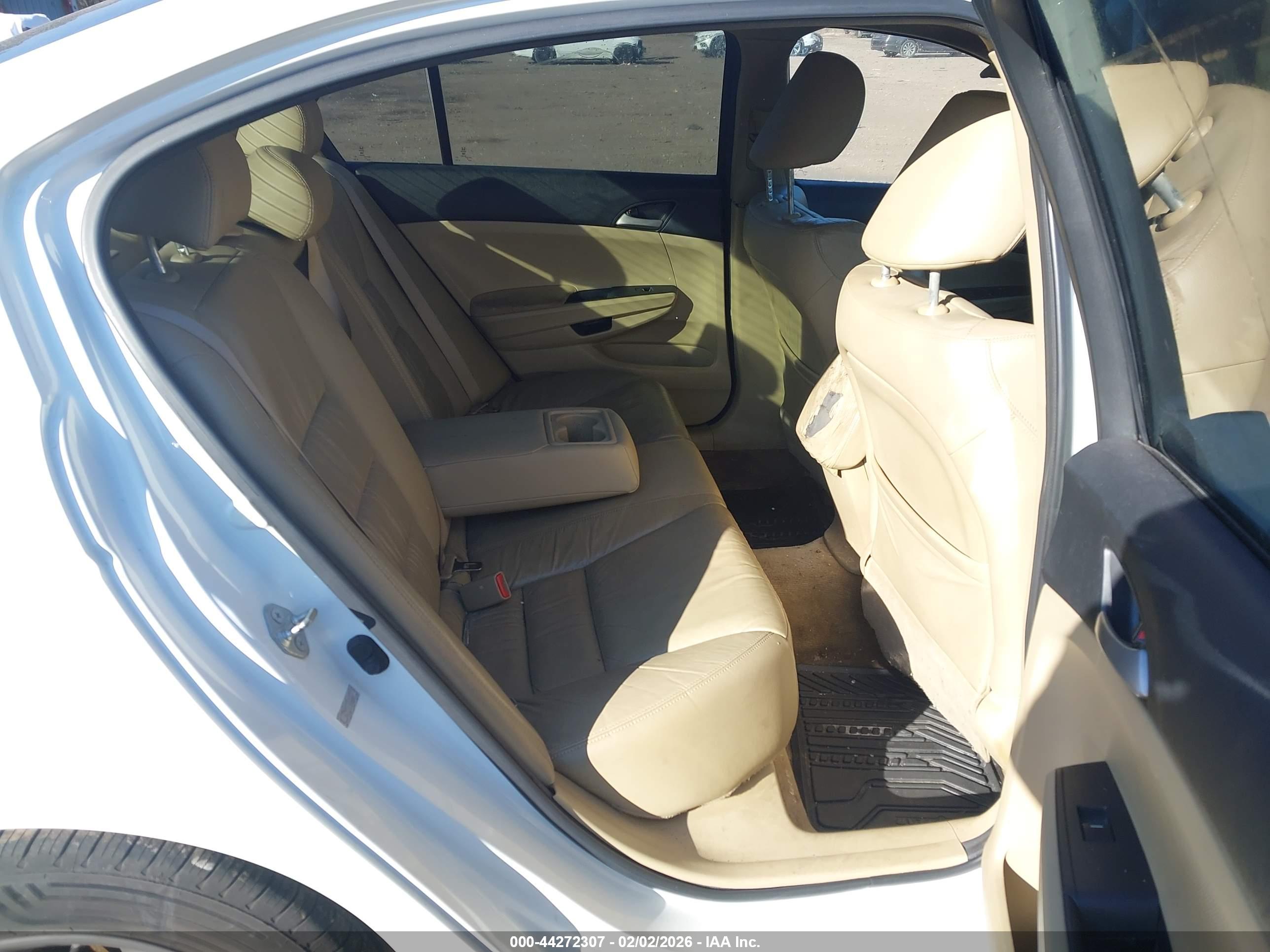 HONDA ACCORD image 8