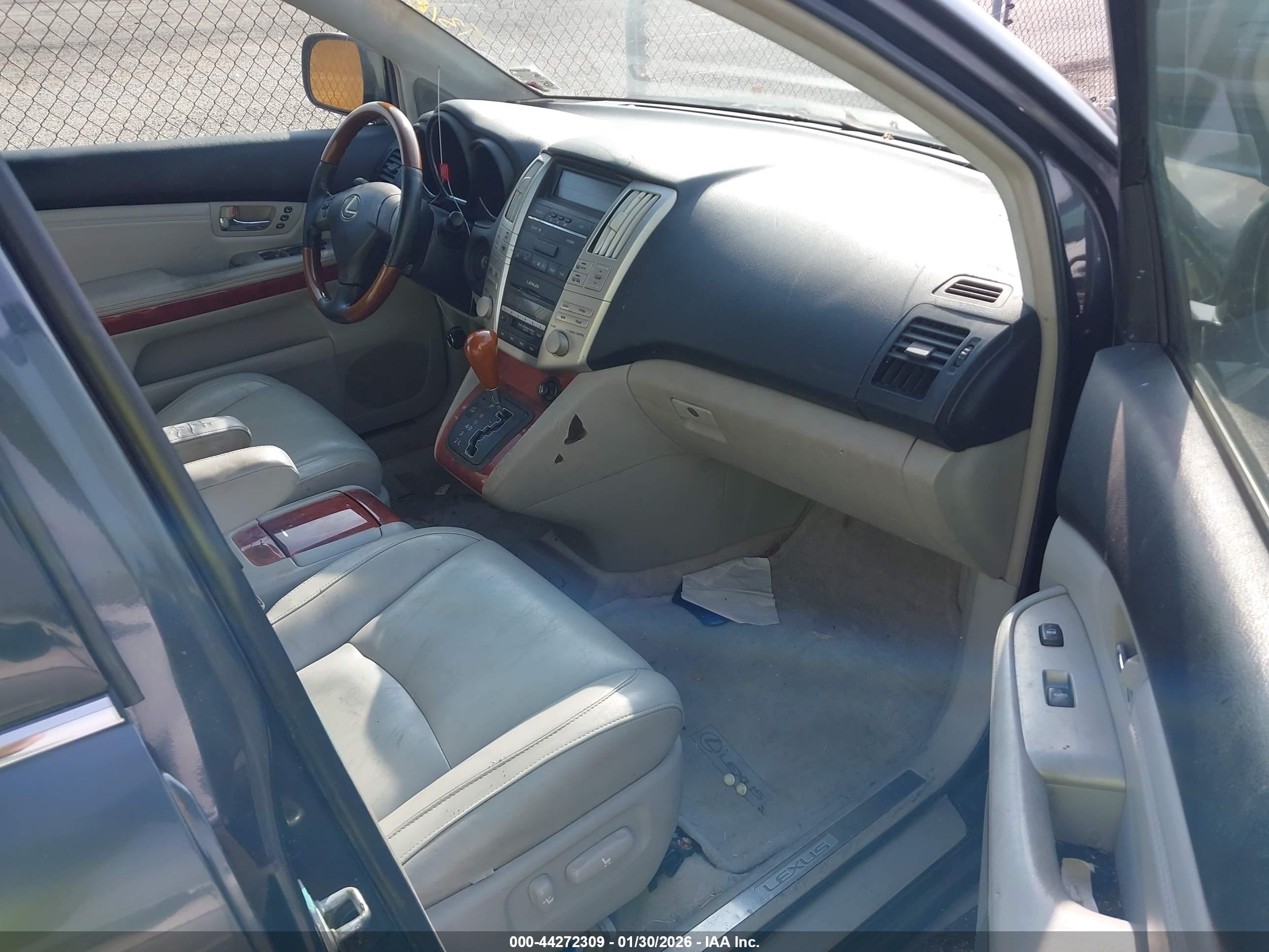 LEXUS RX image 5