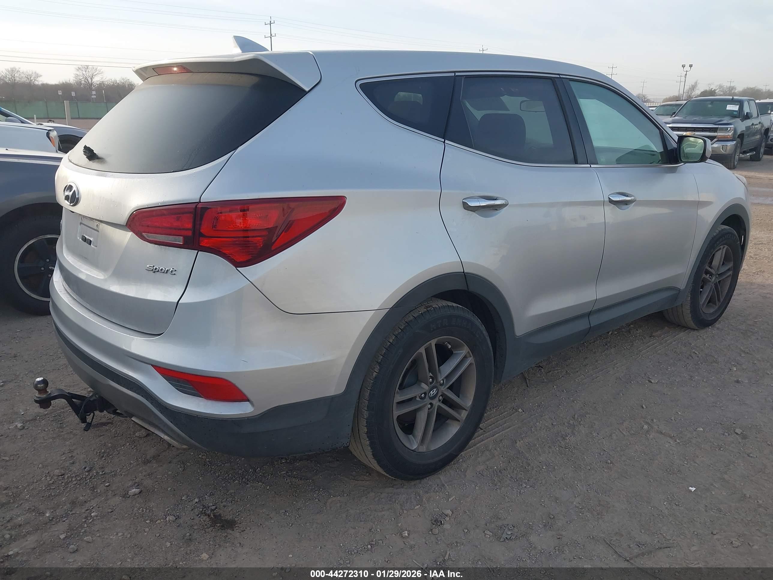 HYUNDAI SANTA image 4