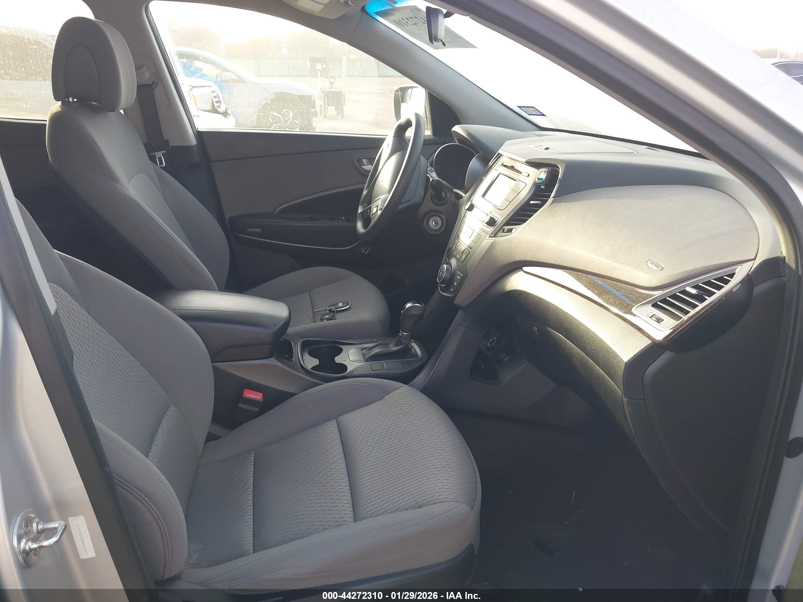 HYUNDAI SANTA image 5