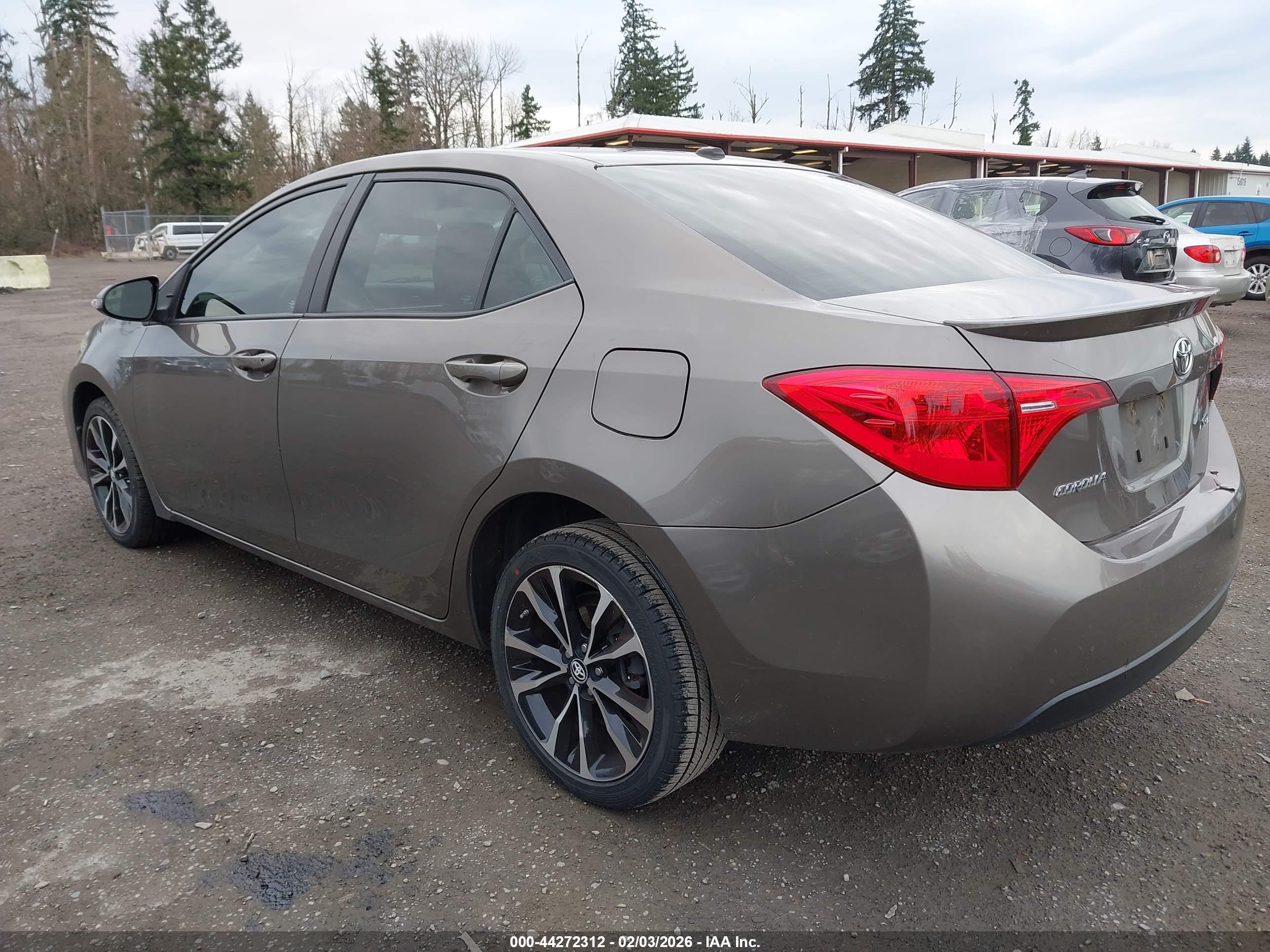 TOYOTA COROLLA image 3