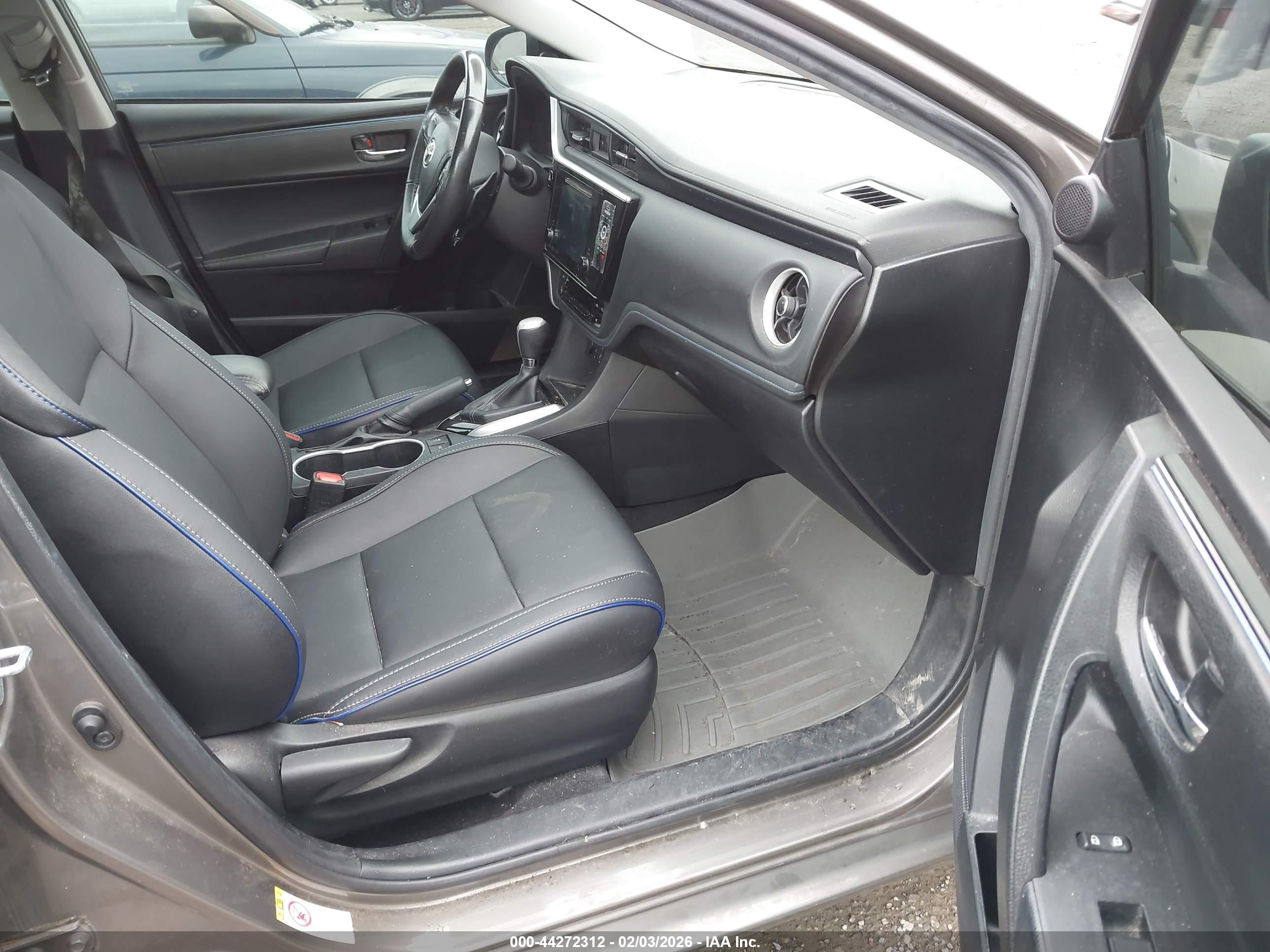TOYOTA COROLLA image 5