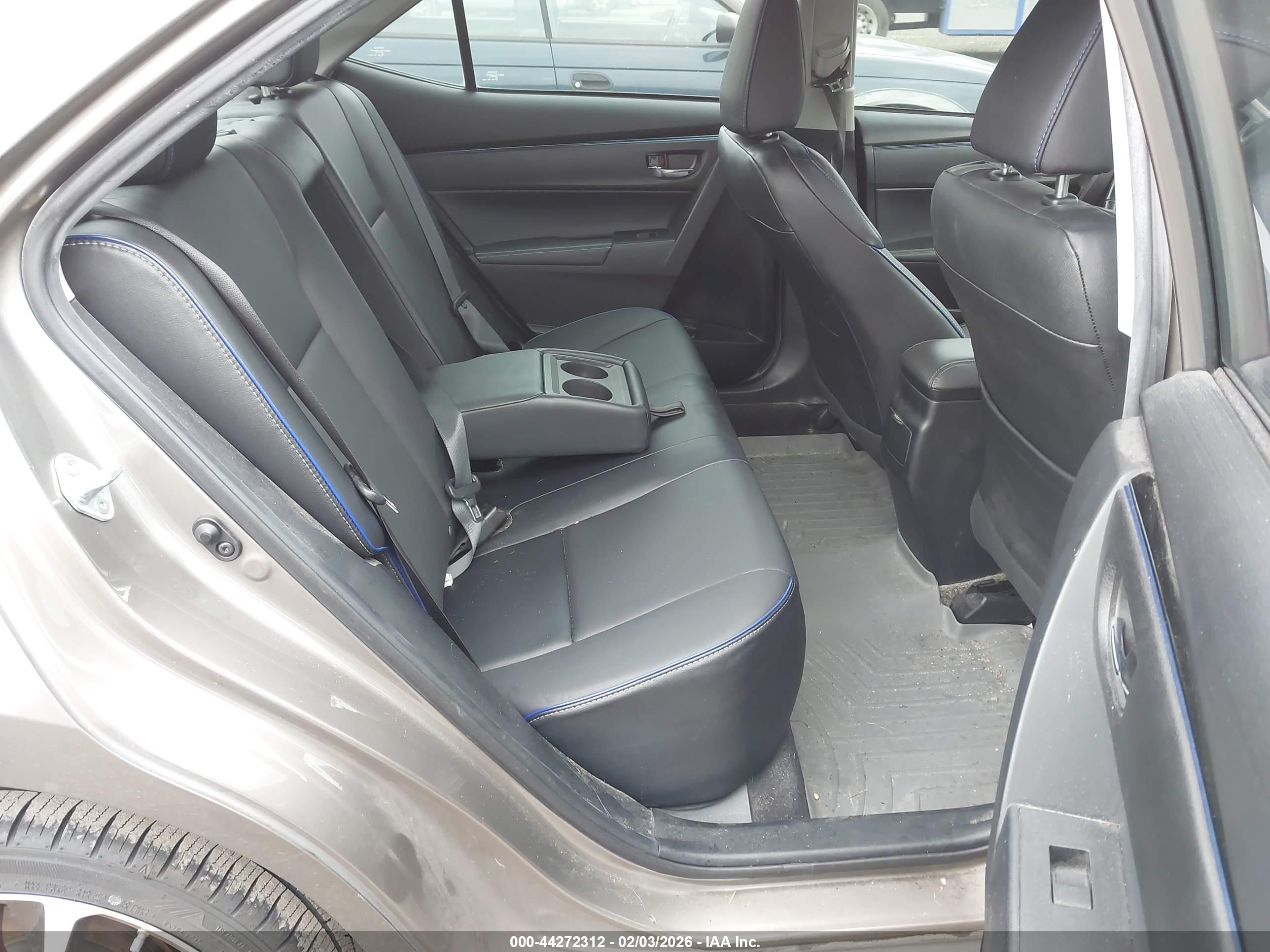 TOYOTA COROLLA image 8