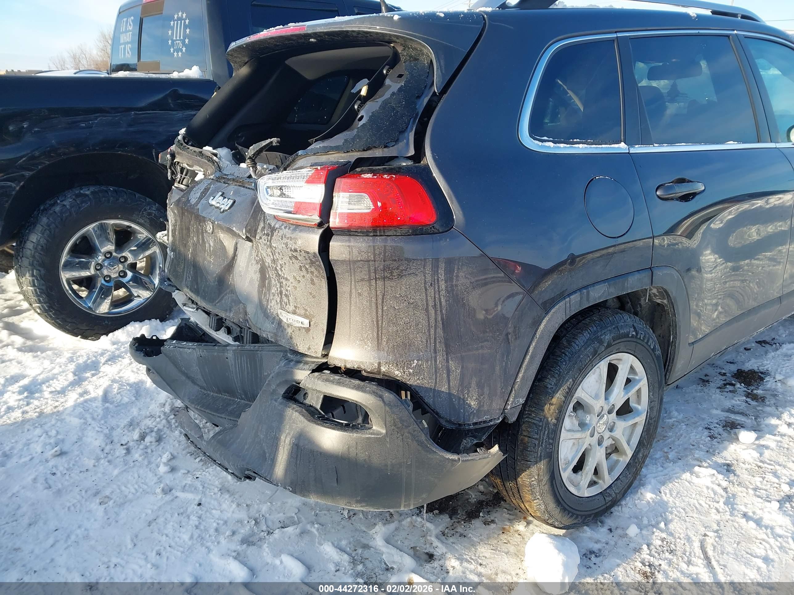 JEEP CHEROKEE image 6