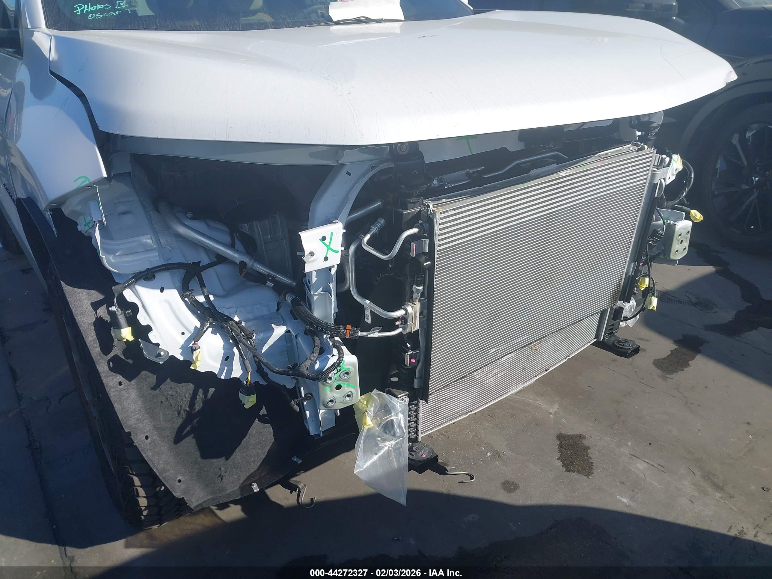 CHEVROLET EQUINOX image 6