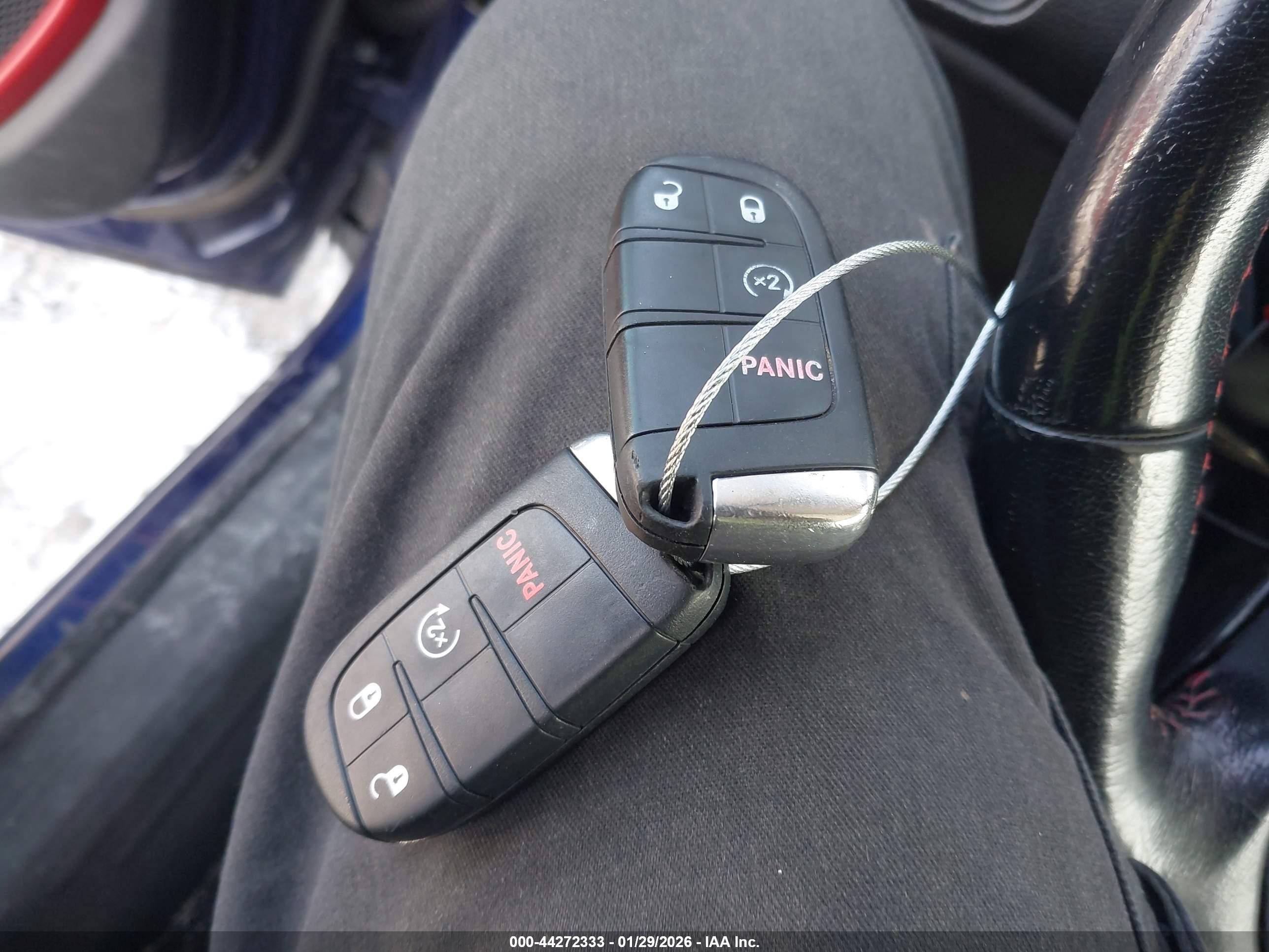 JEEP RENEGADE image 11
