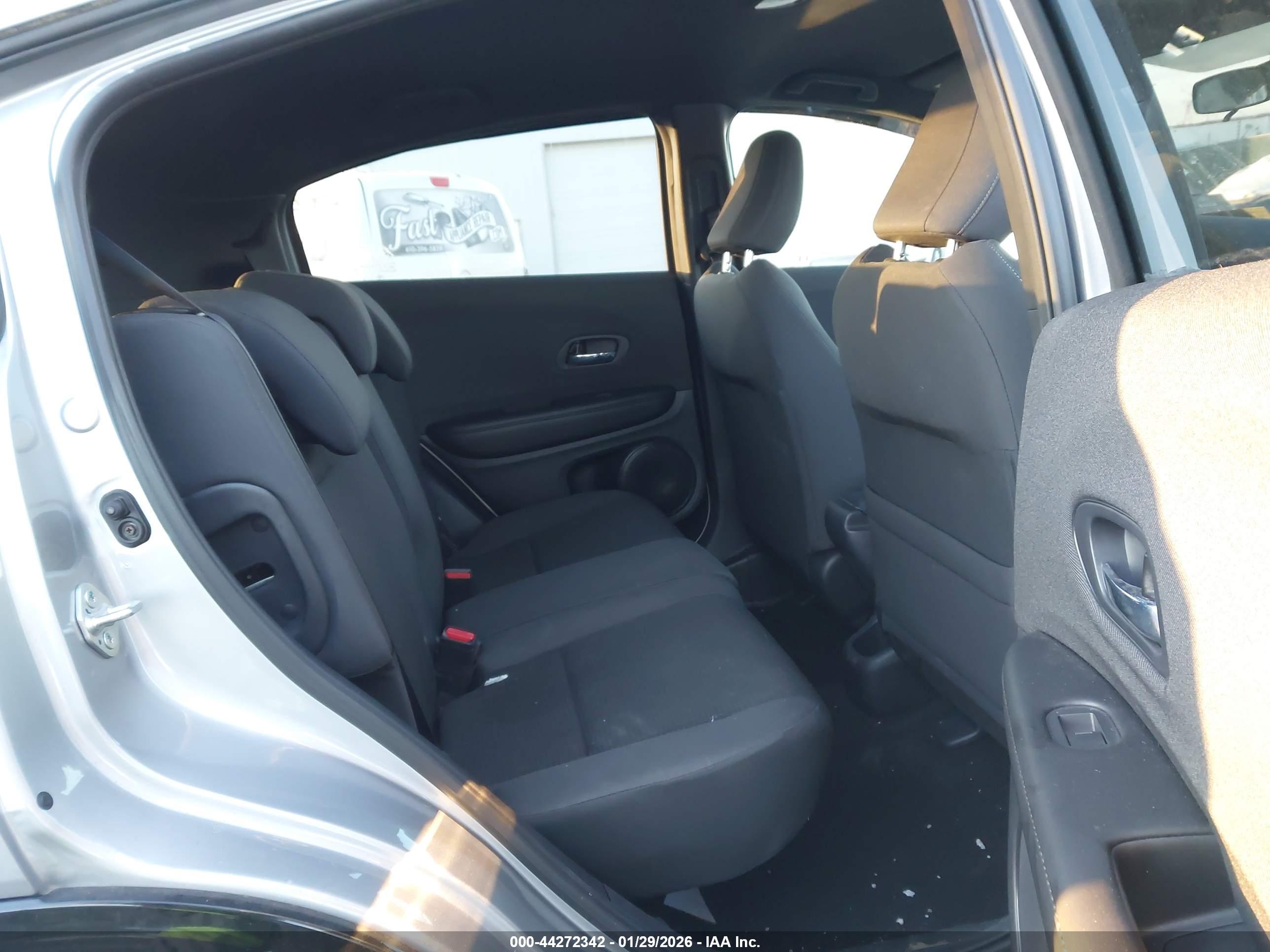 HONDA HR-V image 8
