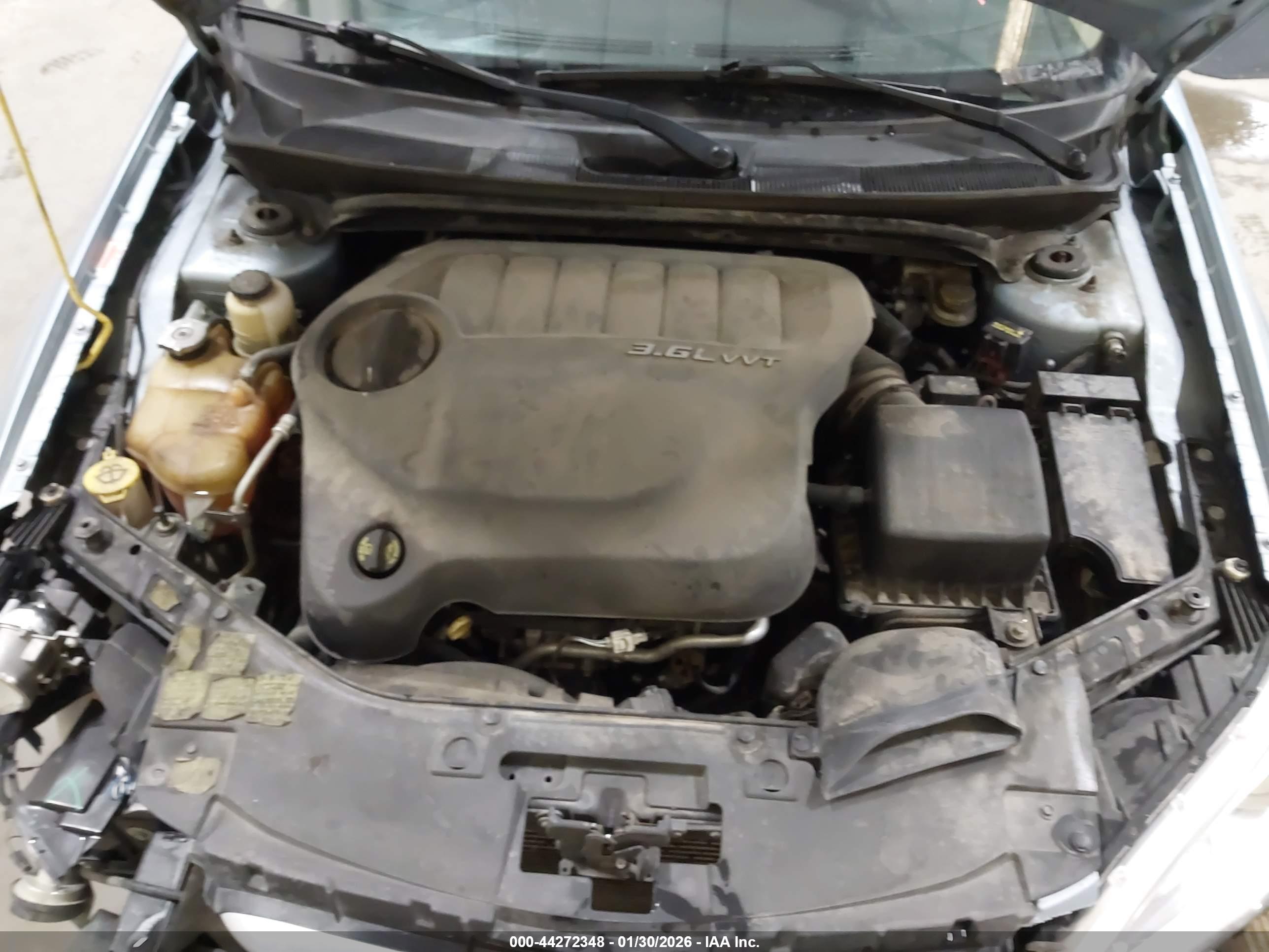 CHRYSLER 200 image 10