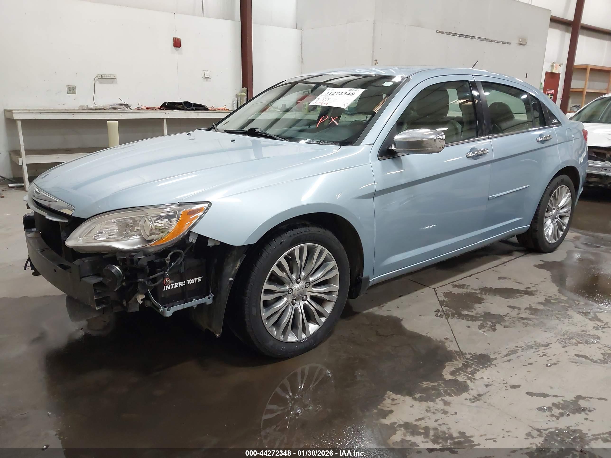 CHRYSLER 200 image 2