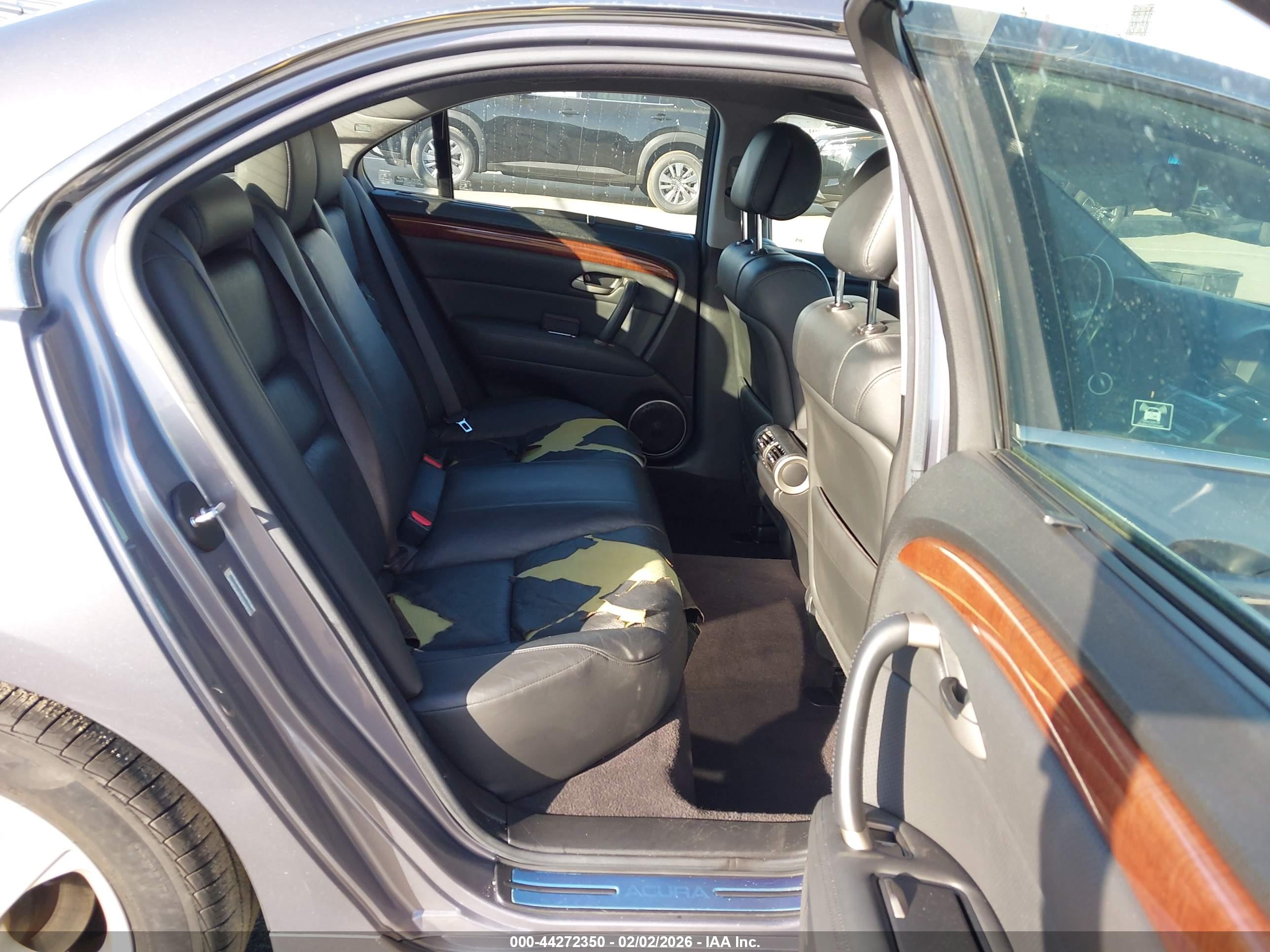 ACURA RL image 8
