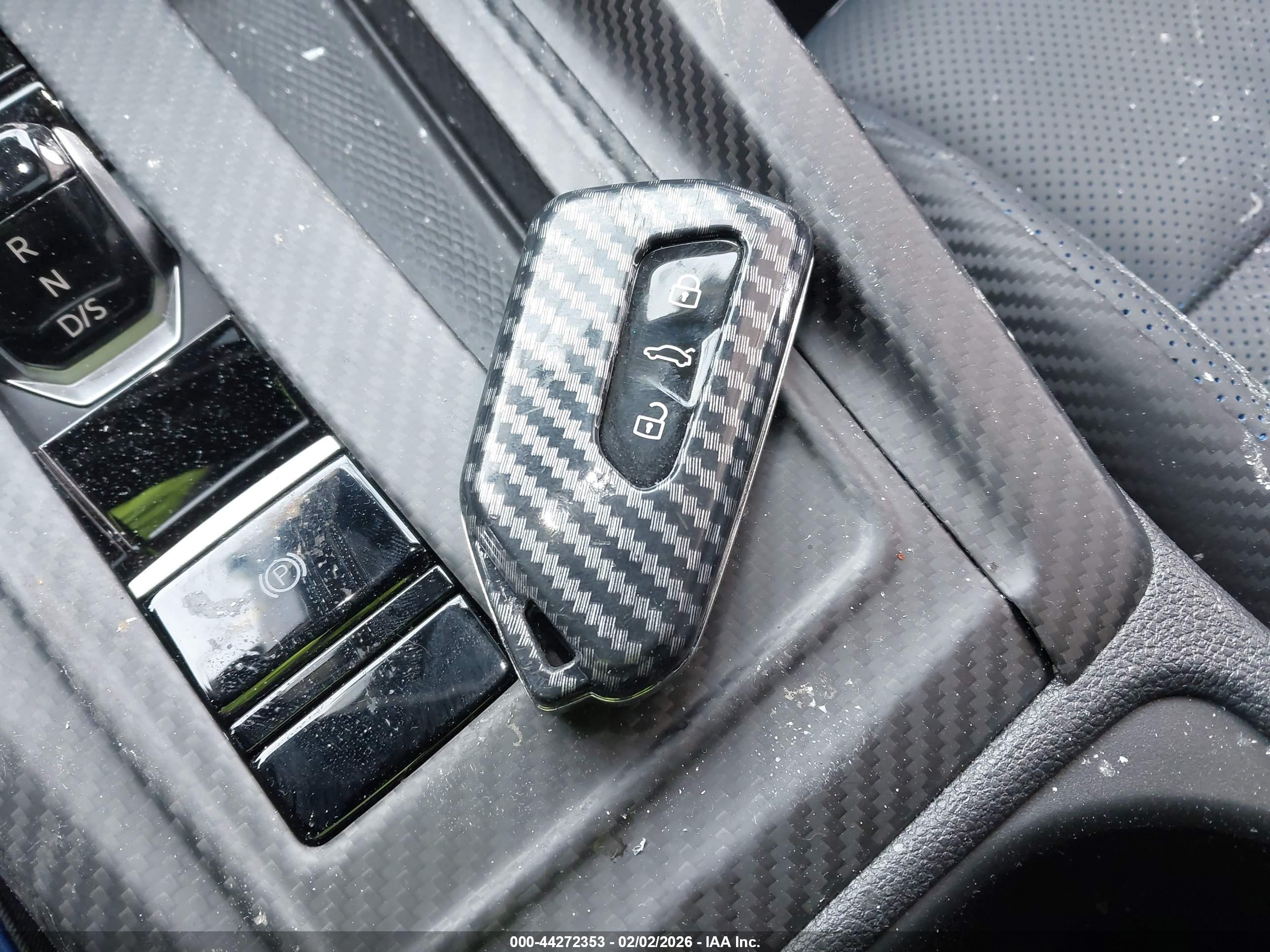 VOLKSWAGEN GOLF image 11