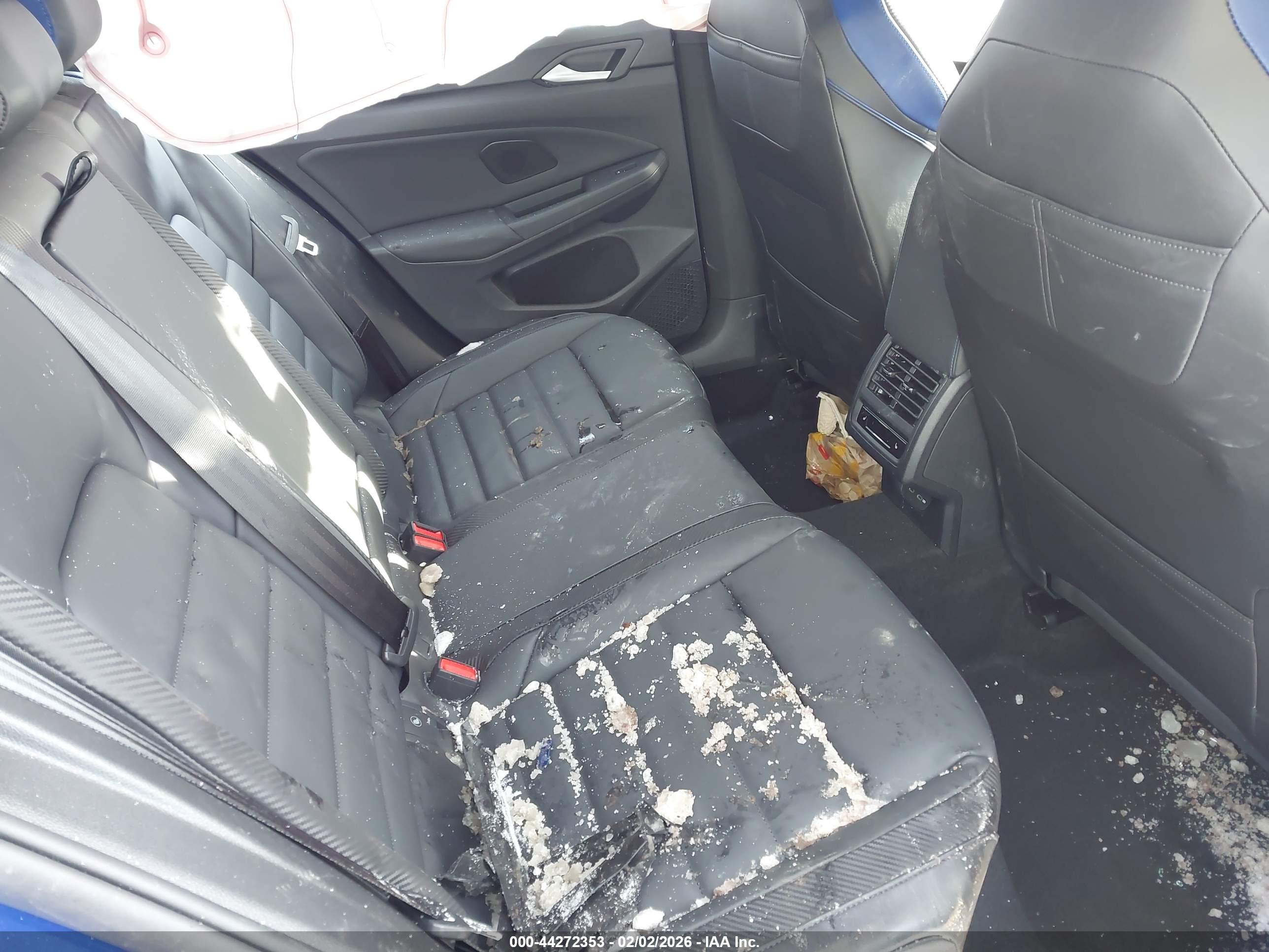 VOLKSWAGEN GOLF image 8