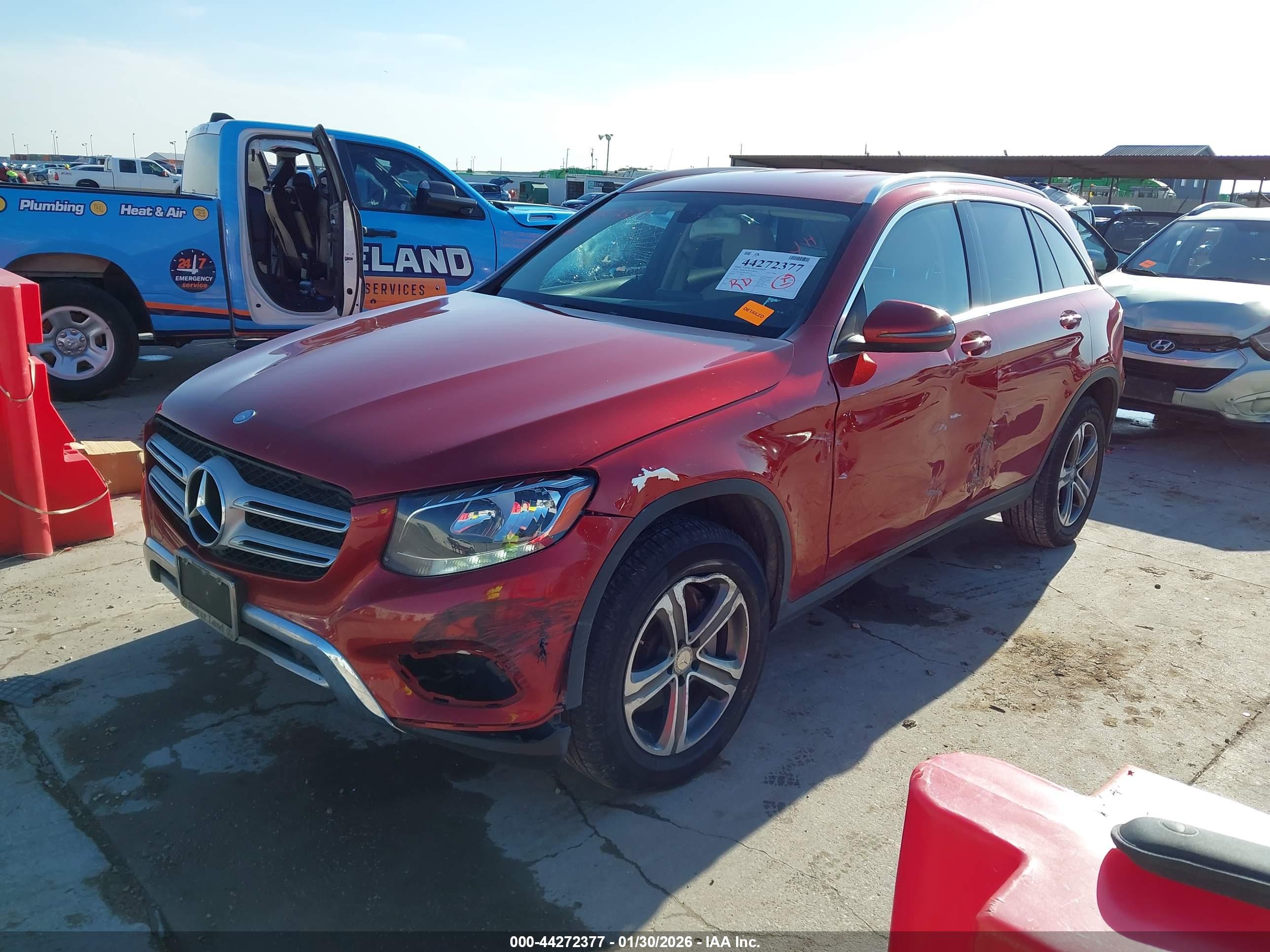 MERCEDES-BENZ GLC image 2