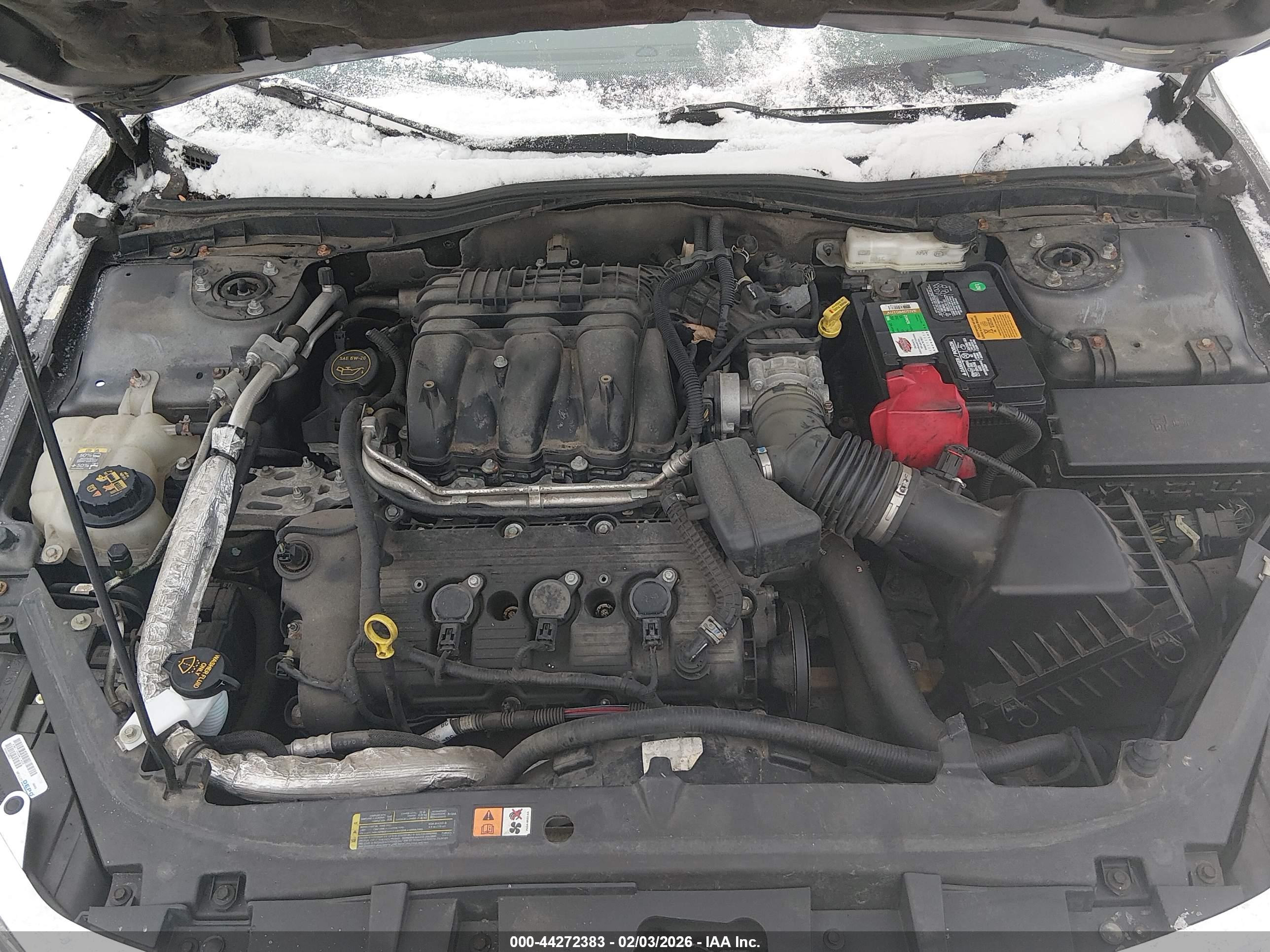 FORD FUSION image 10