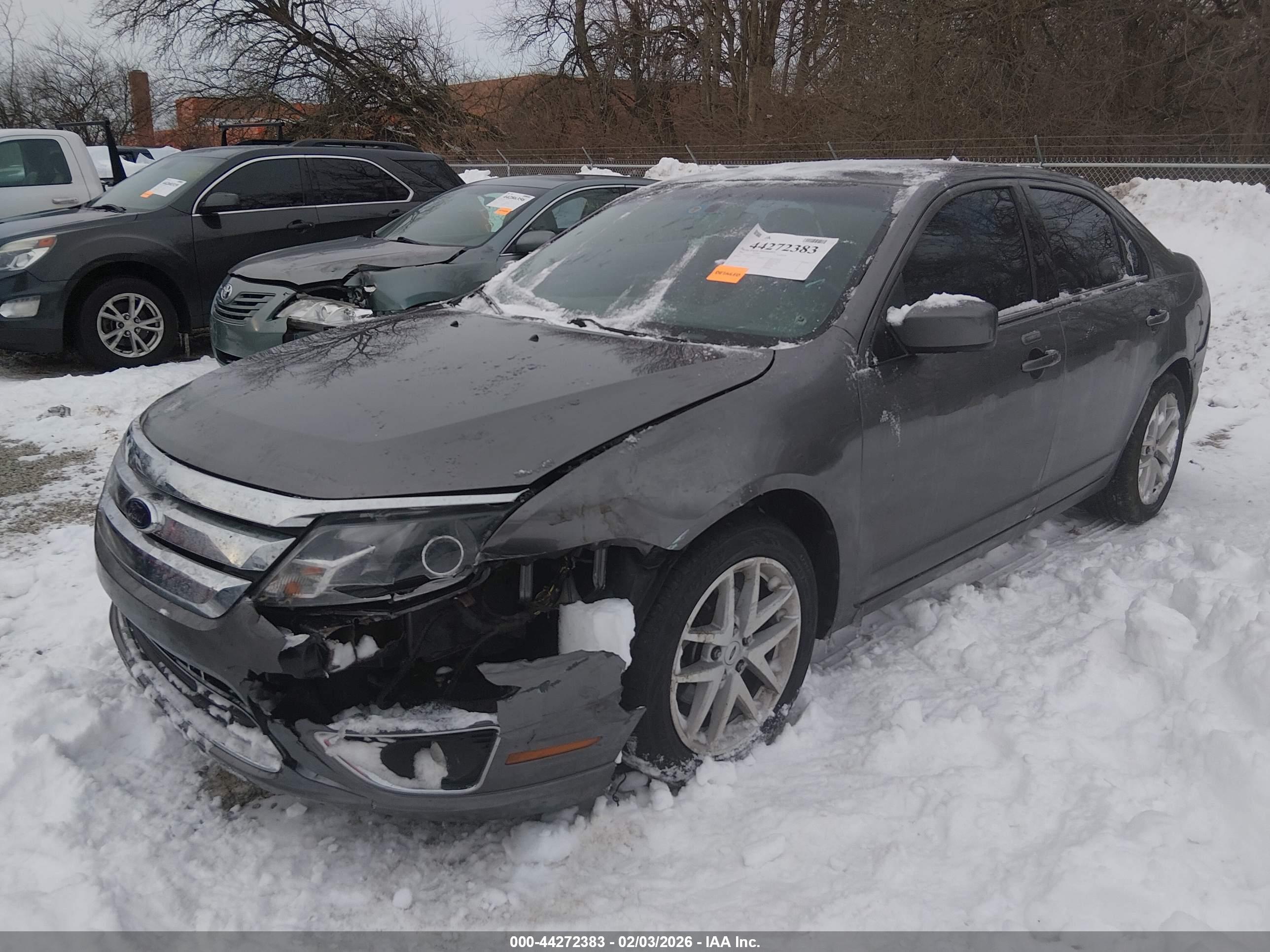 FORD FUSION image 2