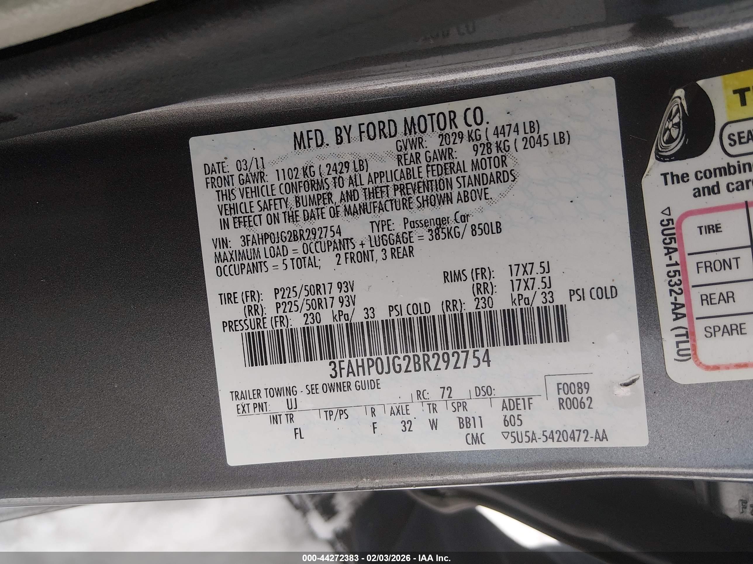 FORD FUSION image 9