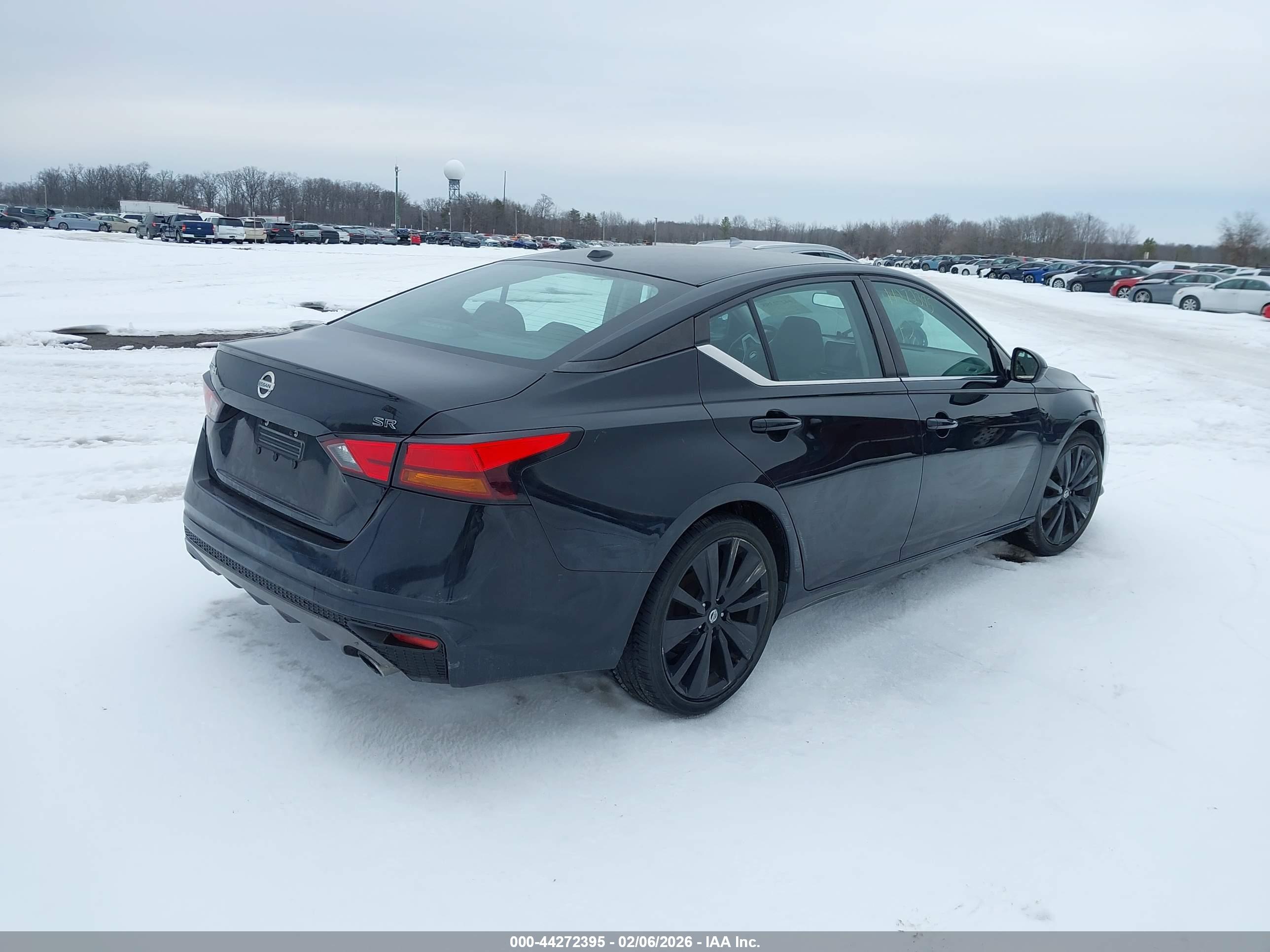 NISSAN ALTIMA image 4