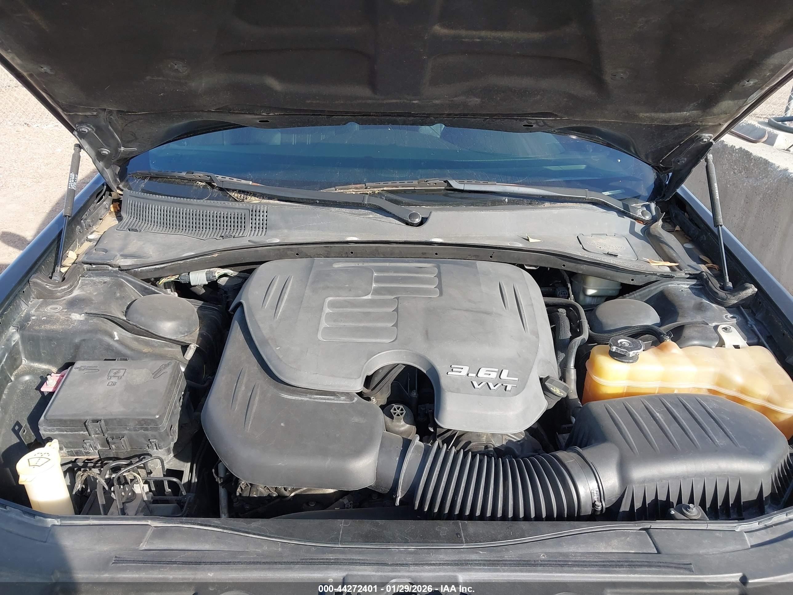 CHRYSLER 300 image 10