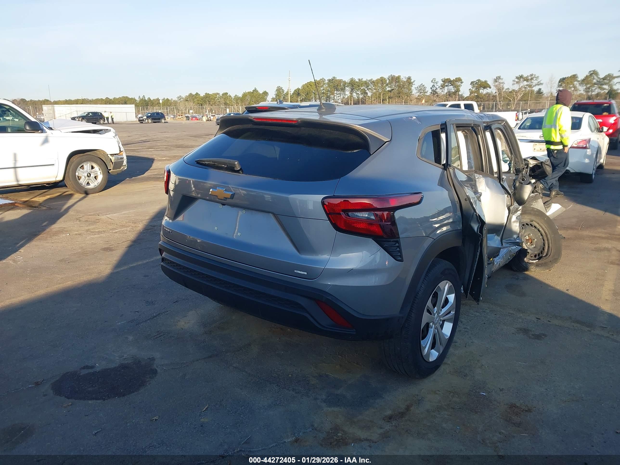 CHEVROLET TRAX image 4