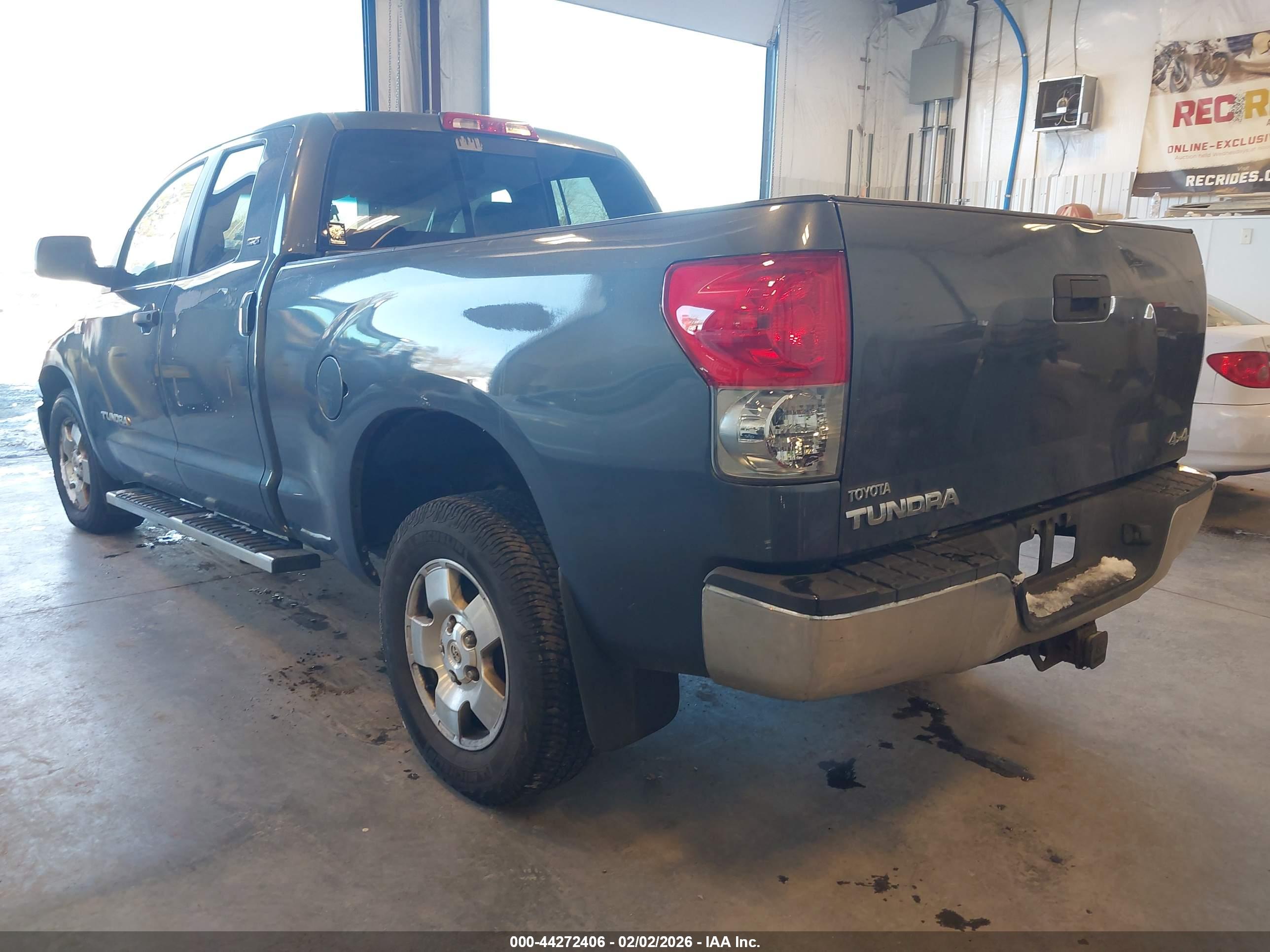 TOYOTA TUNDRA image 3