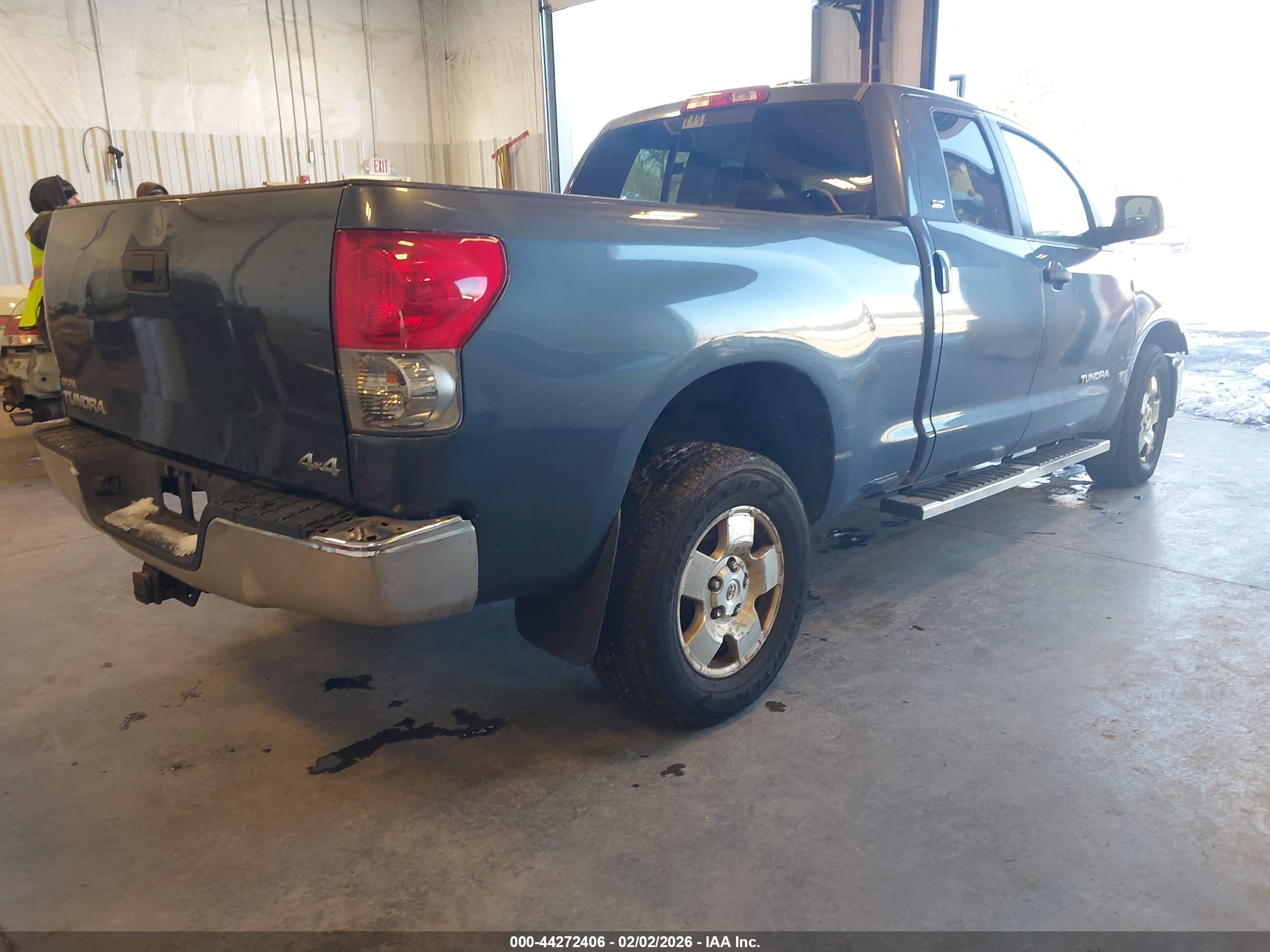 TOYOTA TUNDRA image 4