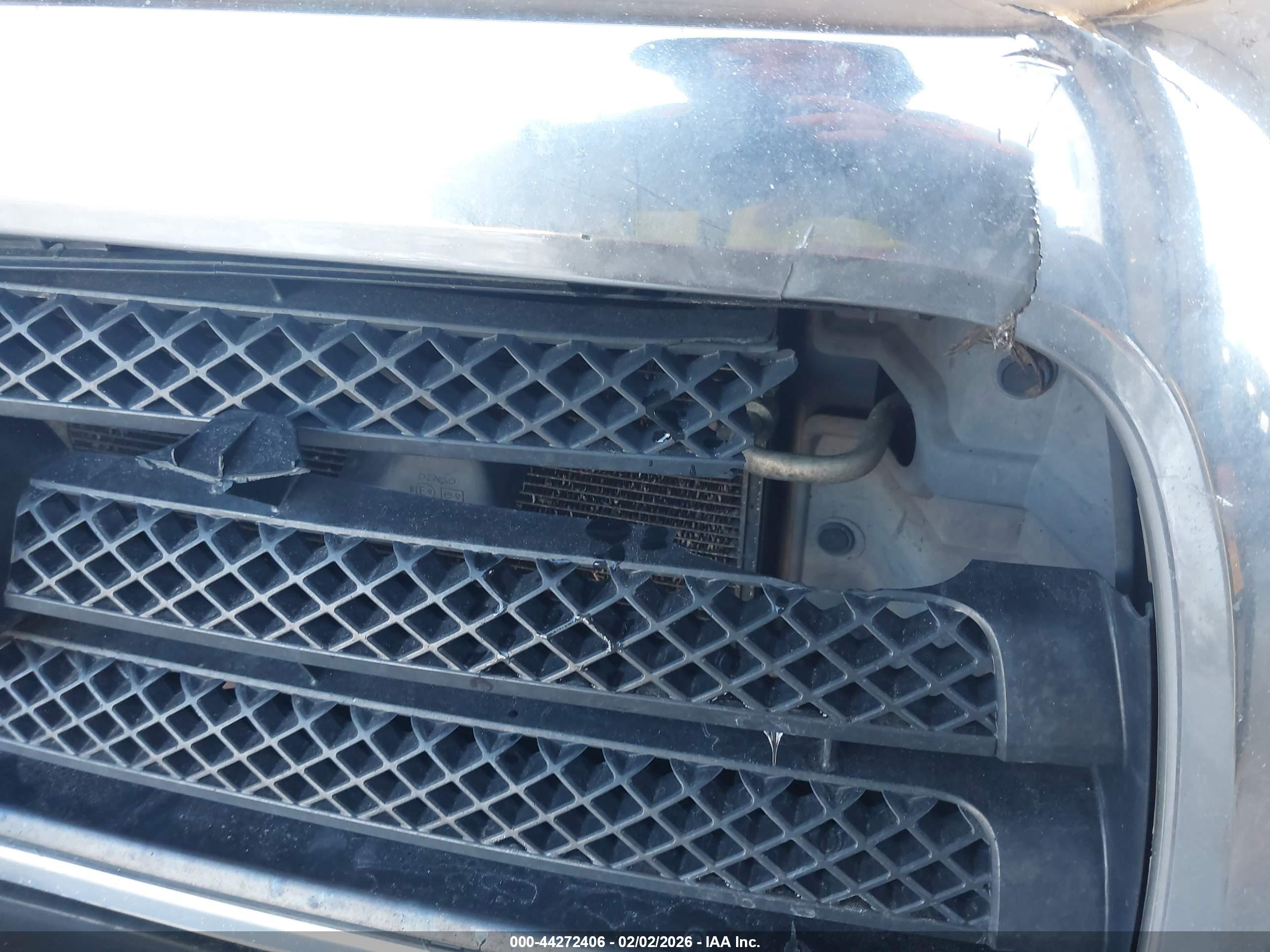 TOYOTA TUNDRA image 6