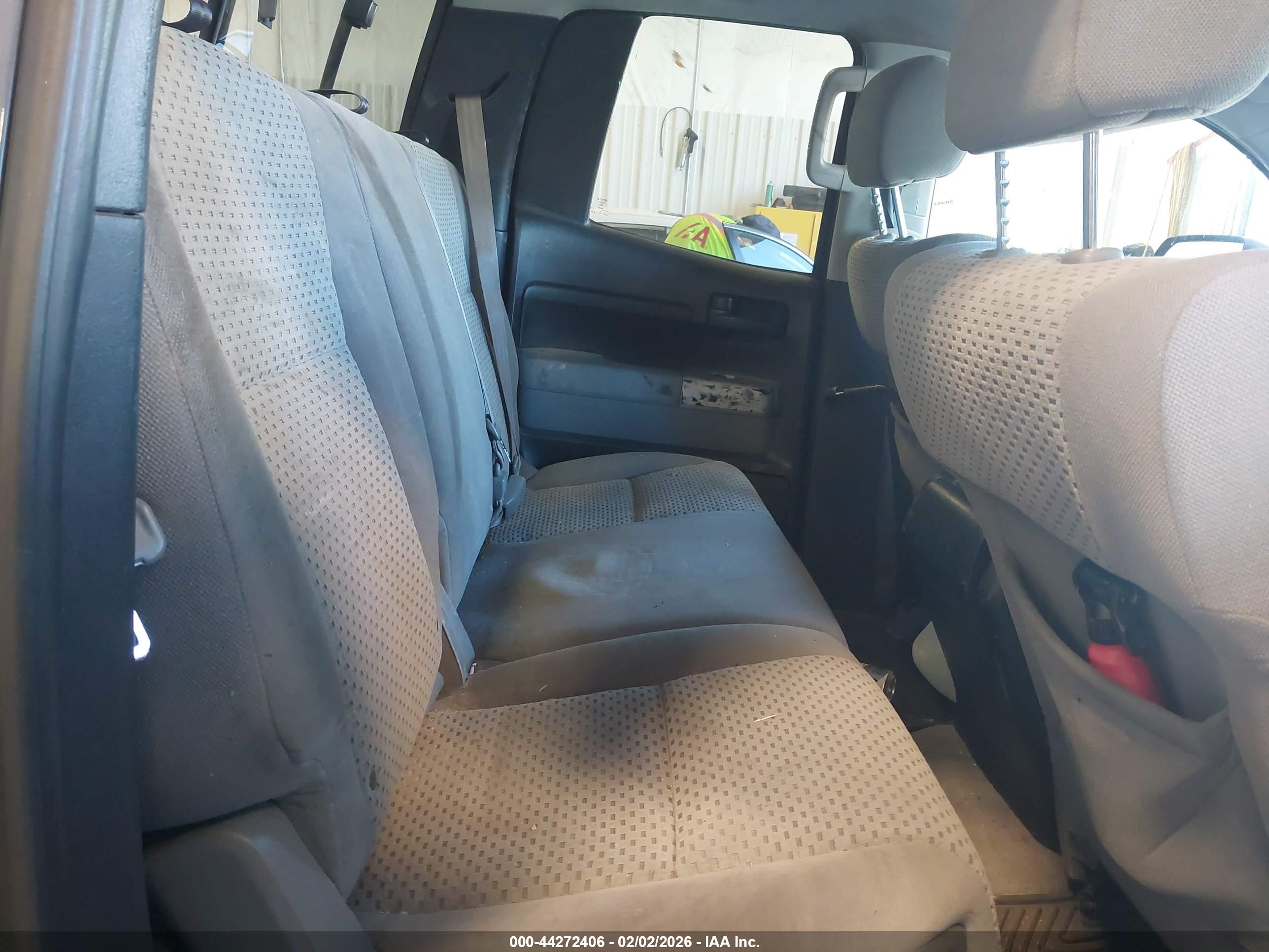 TOYOTA TUNDRA image 8