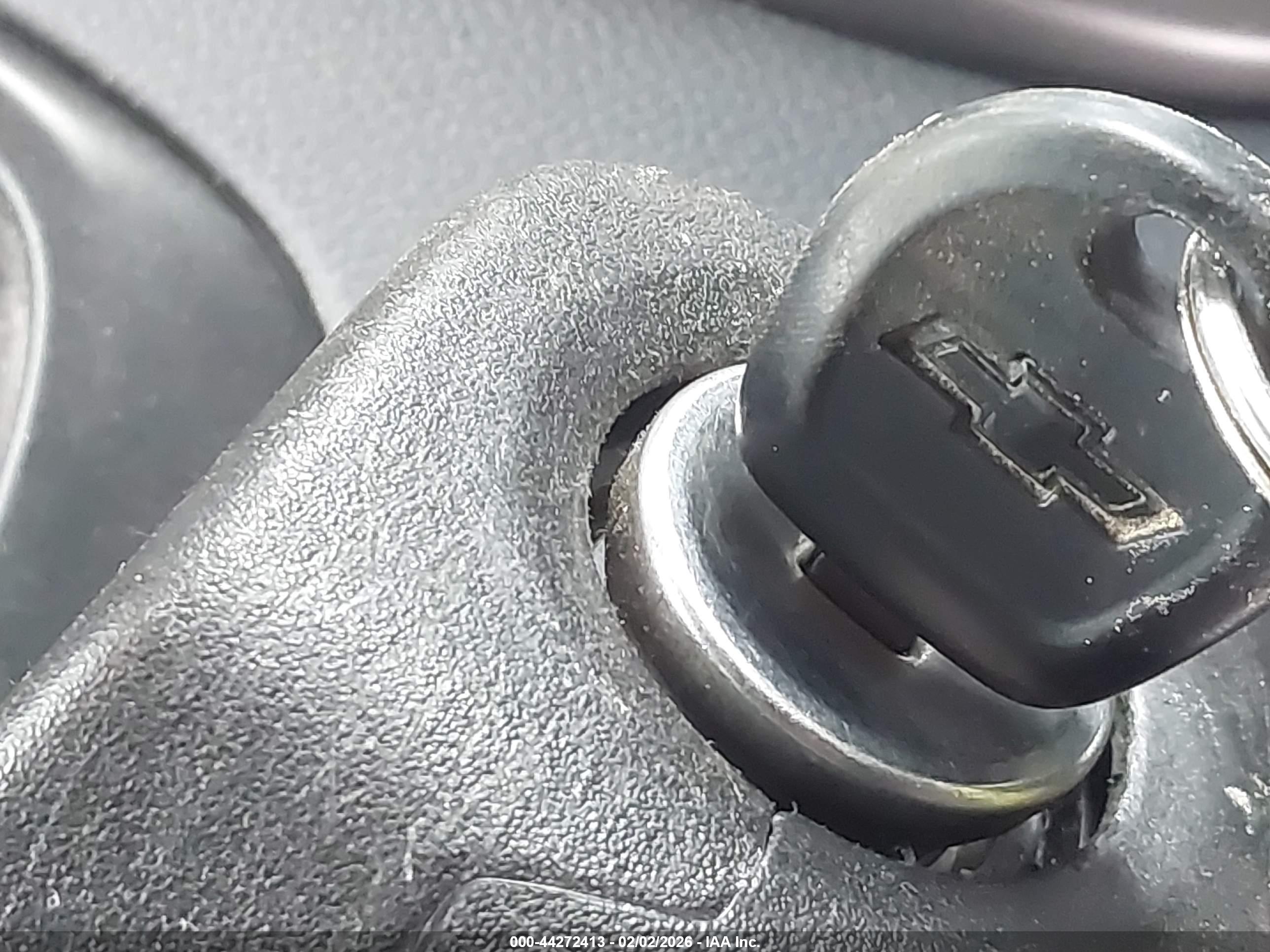 CHEVROLET COLORADO image 11