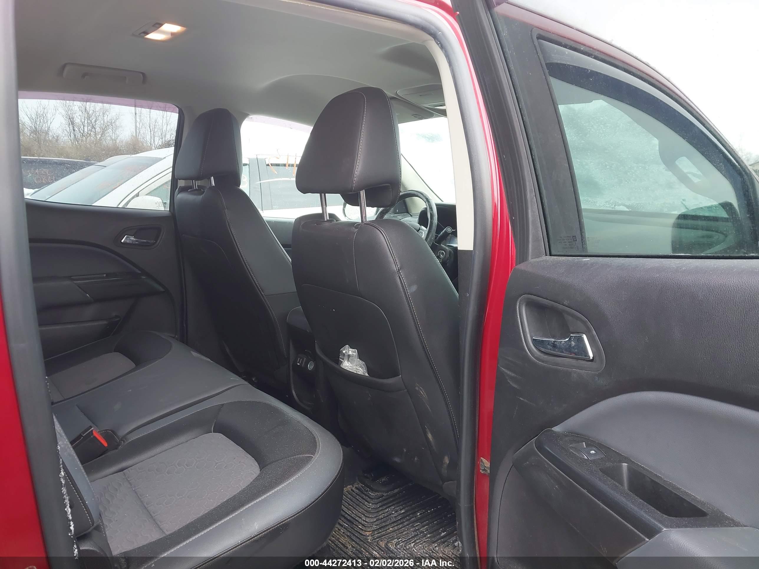 CHEVROLET COLORADO image 8