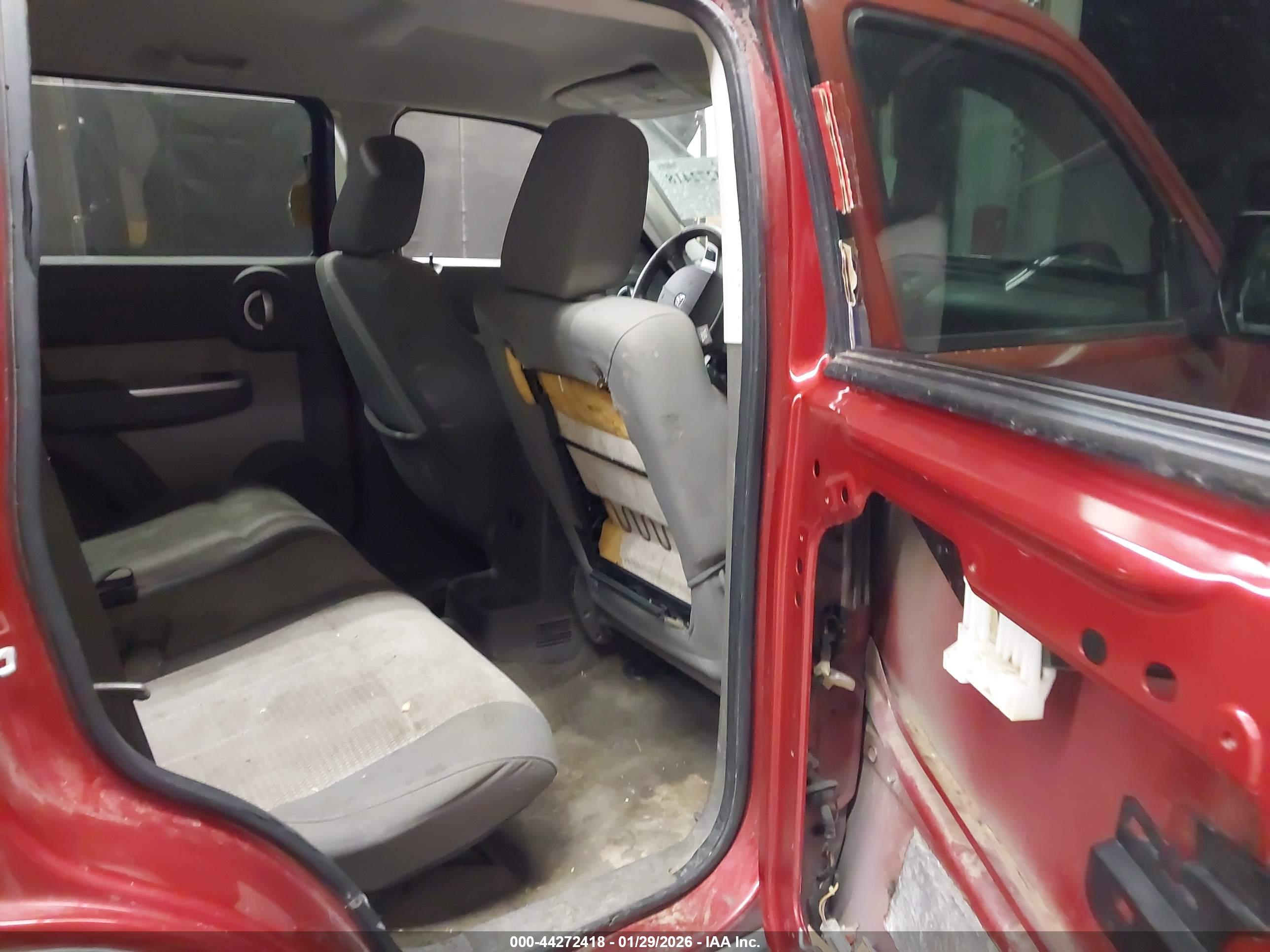 DODGE NITRO image 8