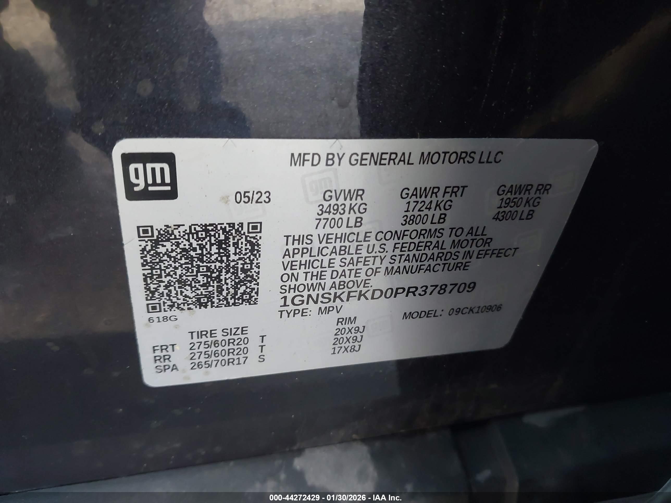 CHEVROLET SUBURBAN image 9