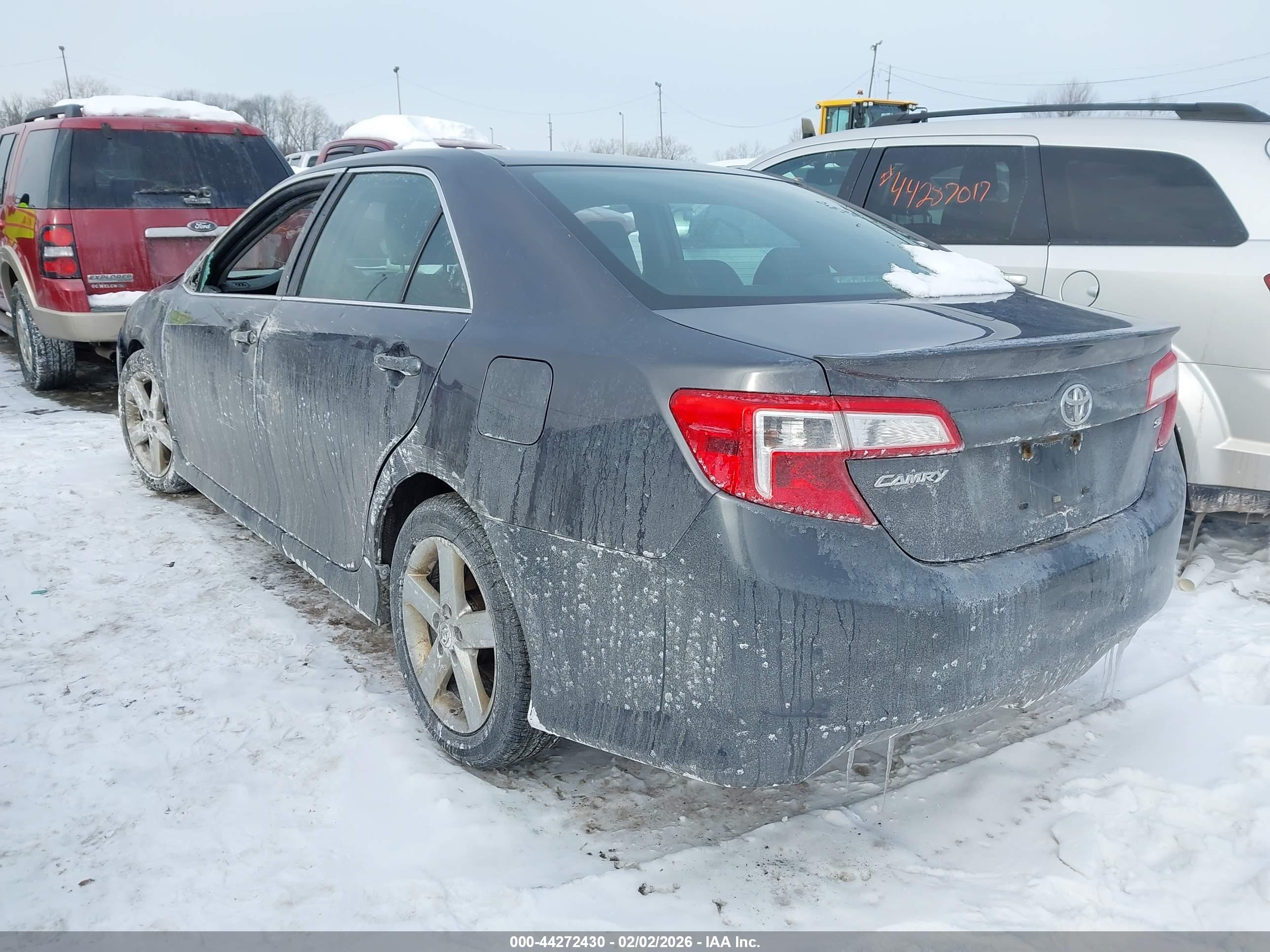 TOYOTA CAMRY image 3