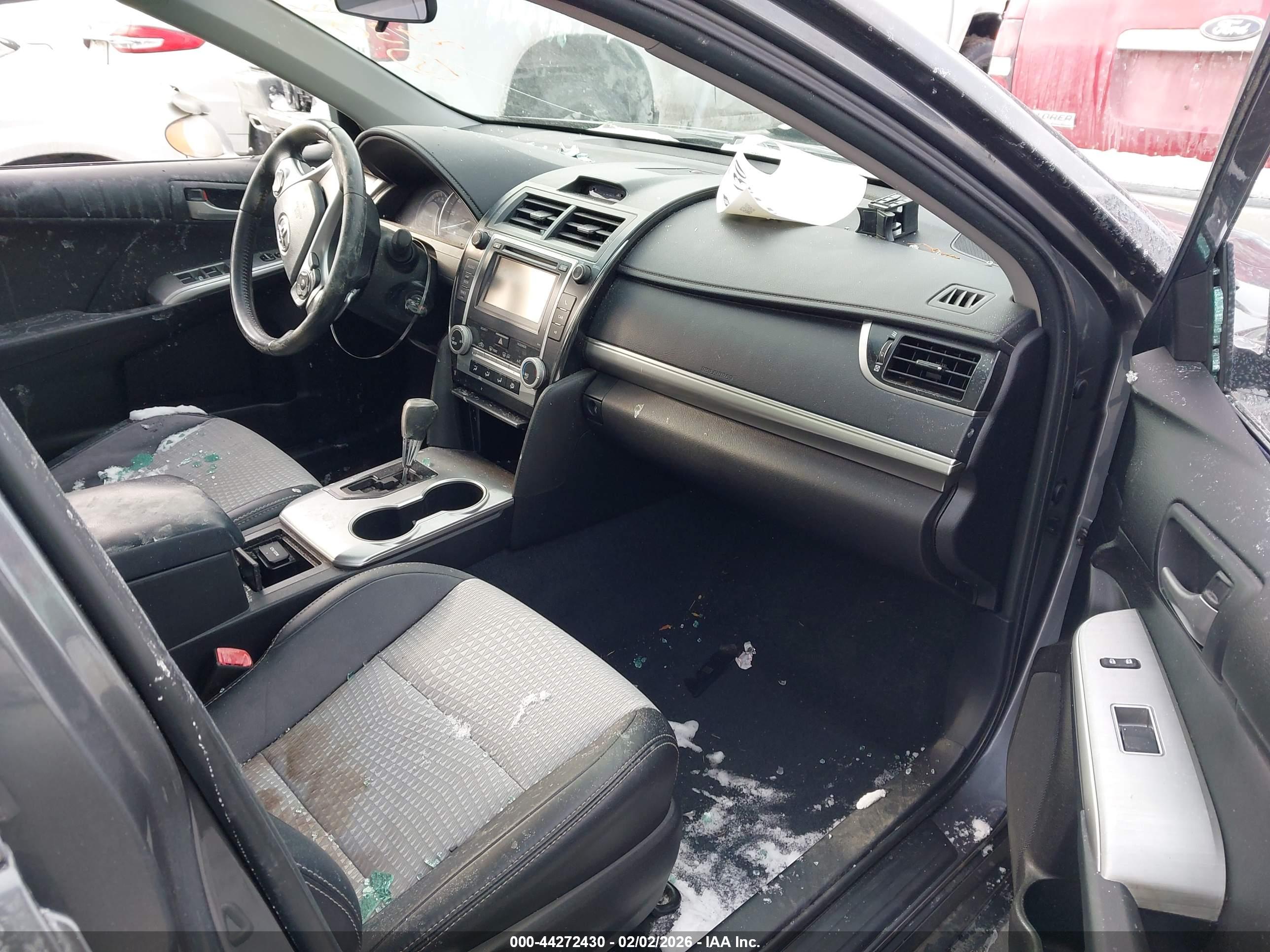 TOYOTA CAMRY image 5