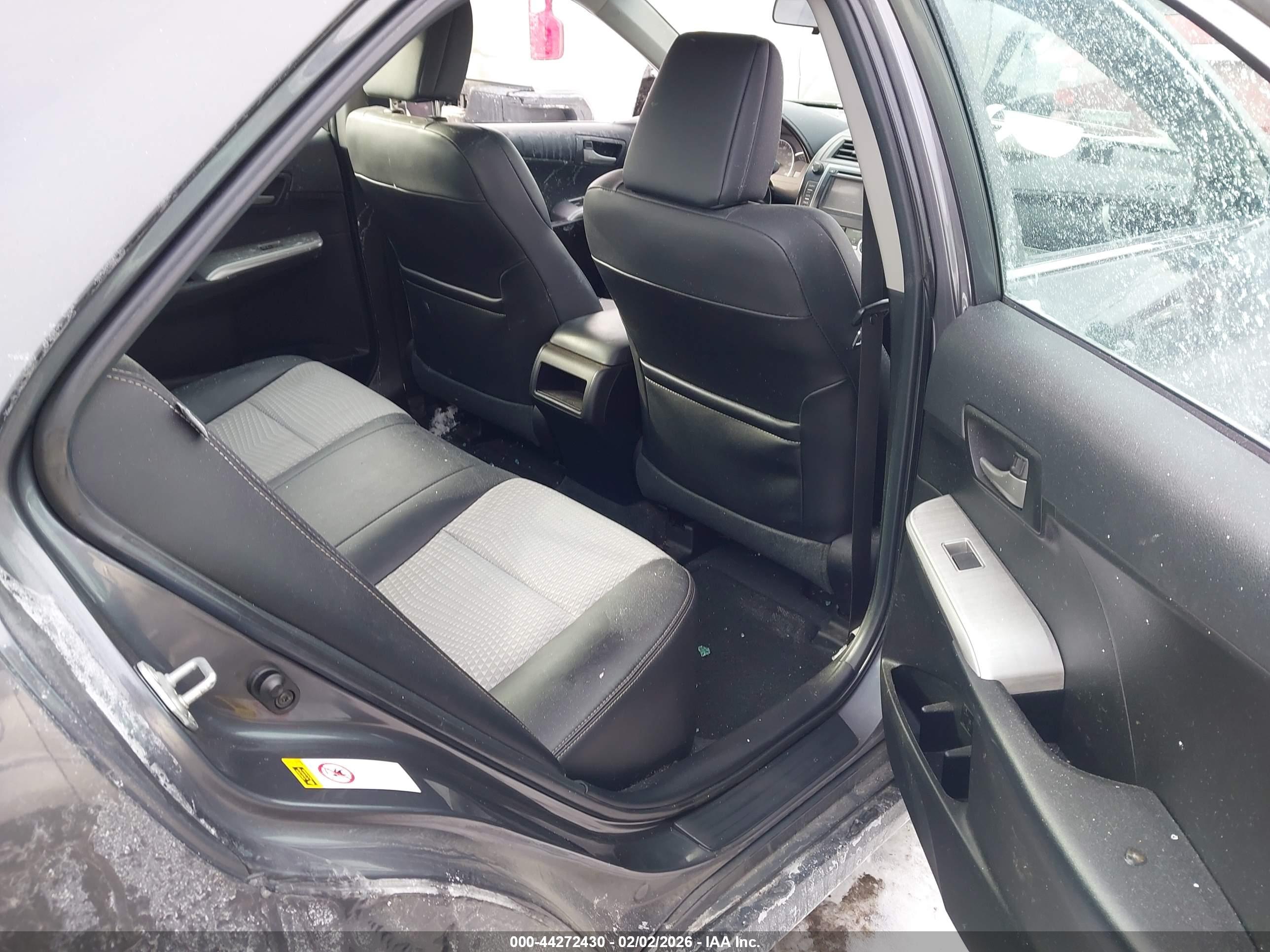 TOYOTA CAMRY image 8