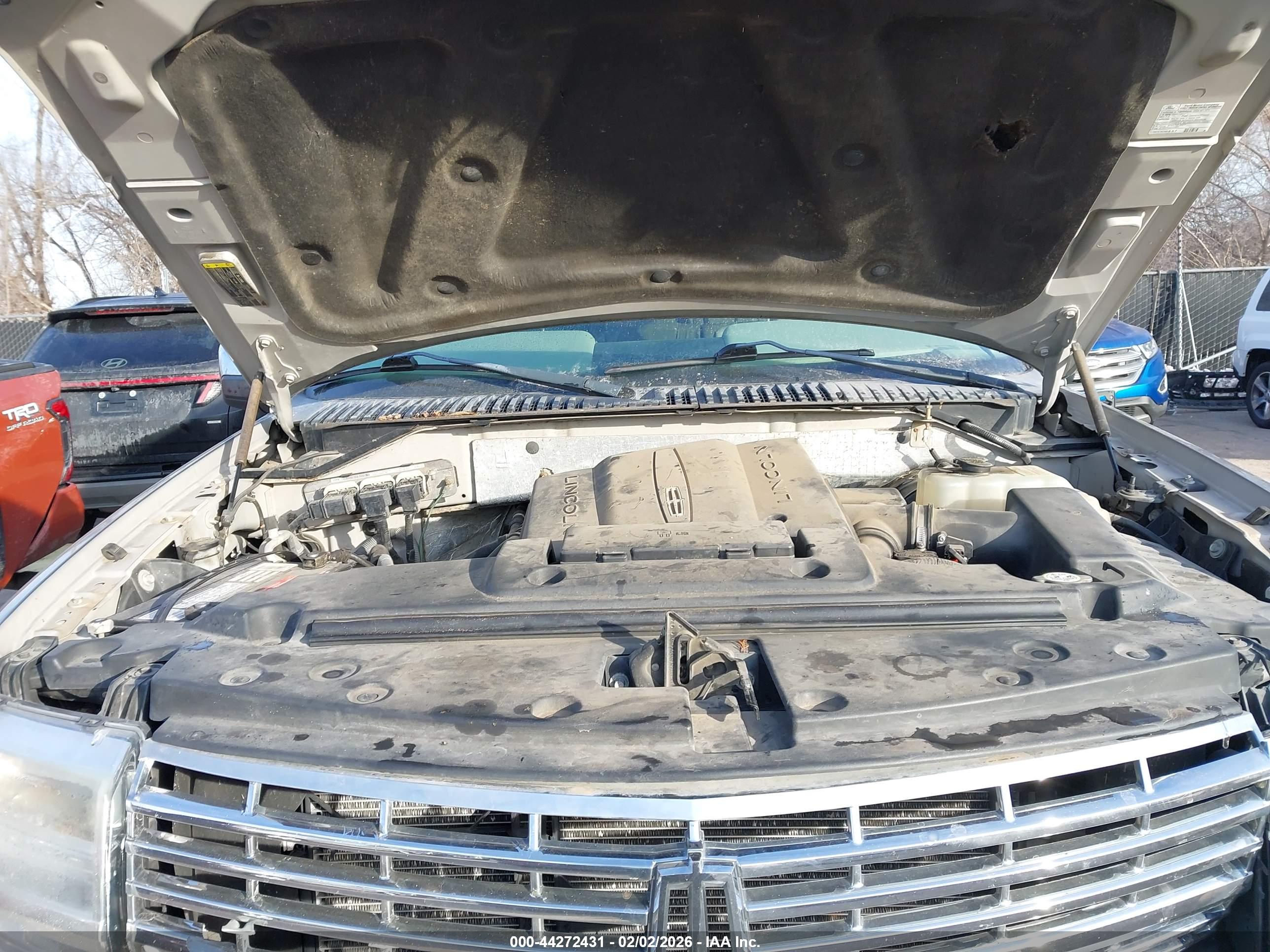 LINCOLN NAVIGATOR image 10