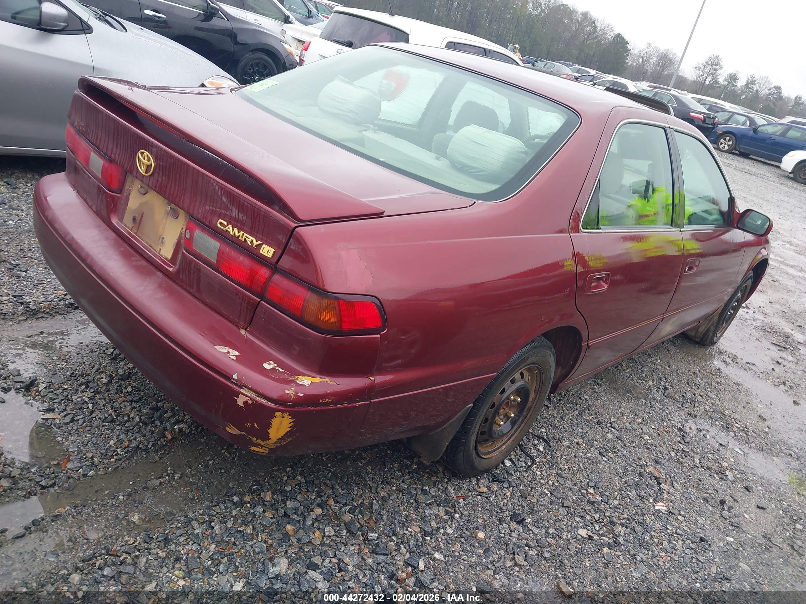 TOYOTA CAMRY image 4