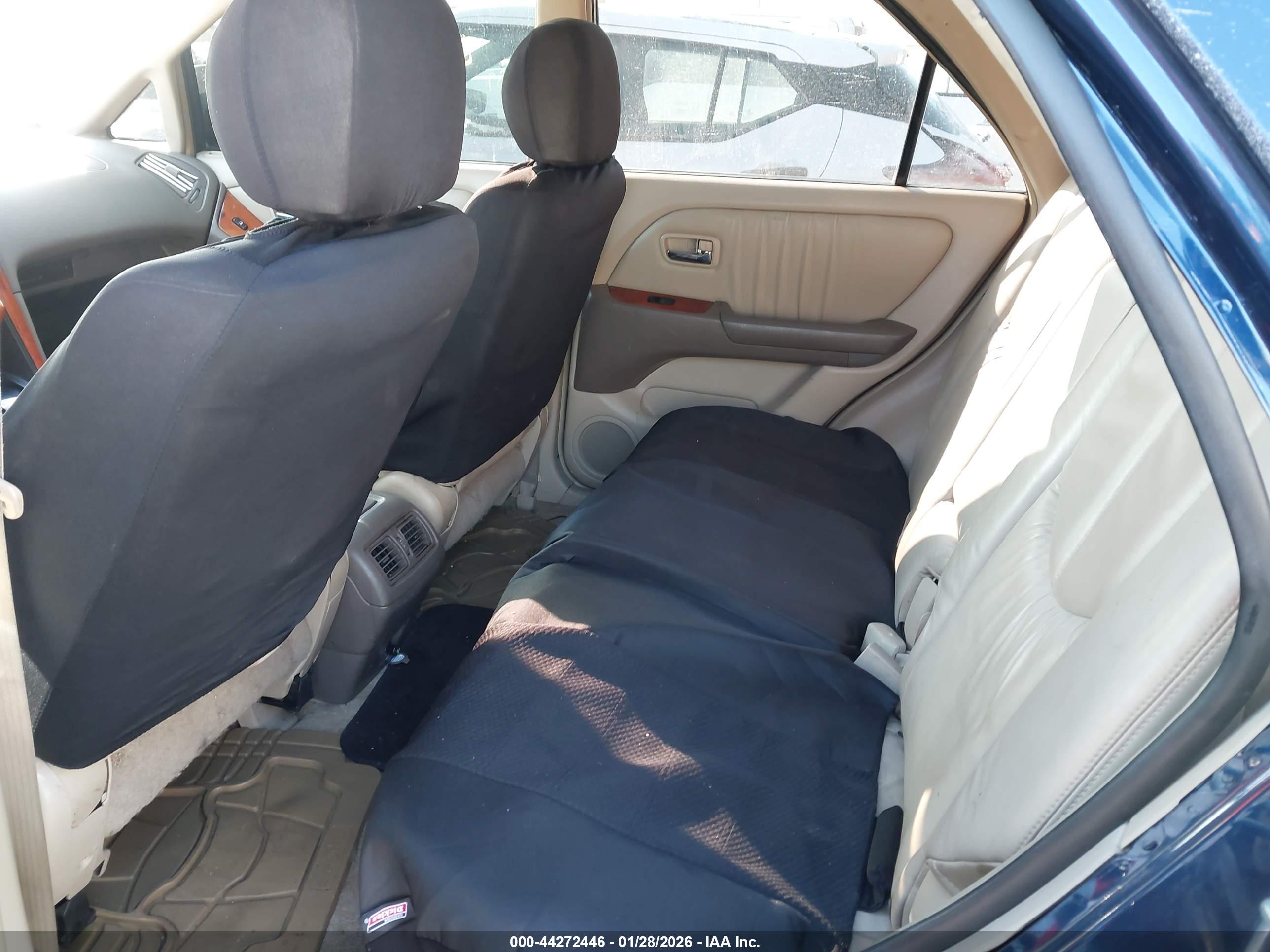 LEXUS RX image 8