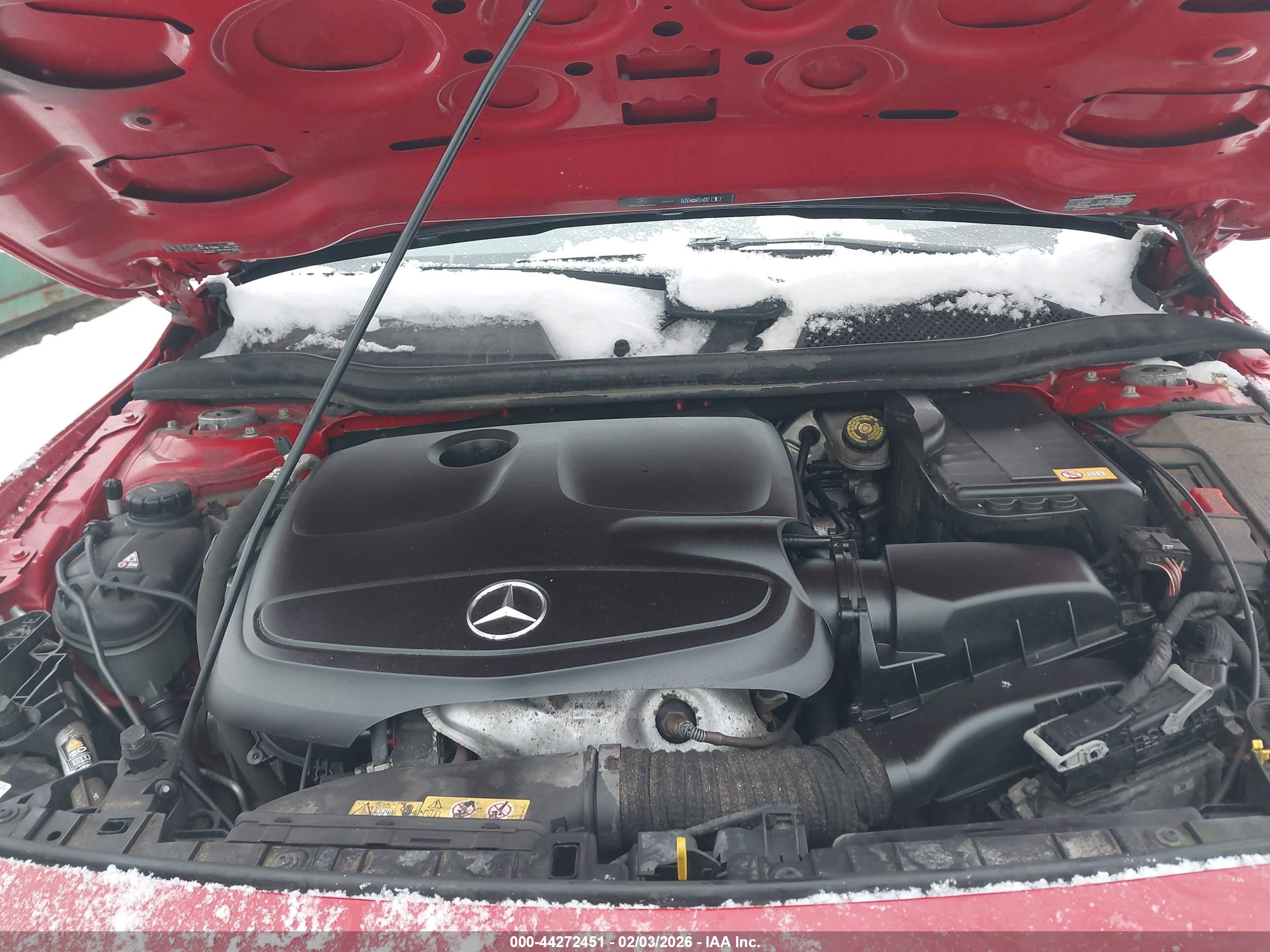 MERCEDES-BENZ GLA image 10